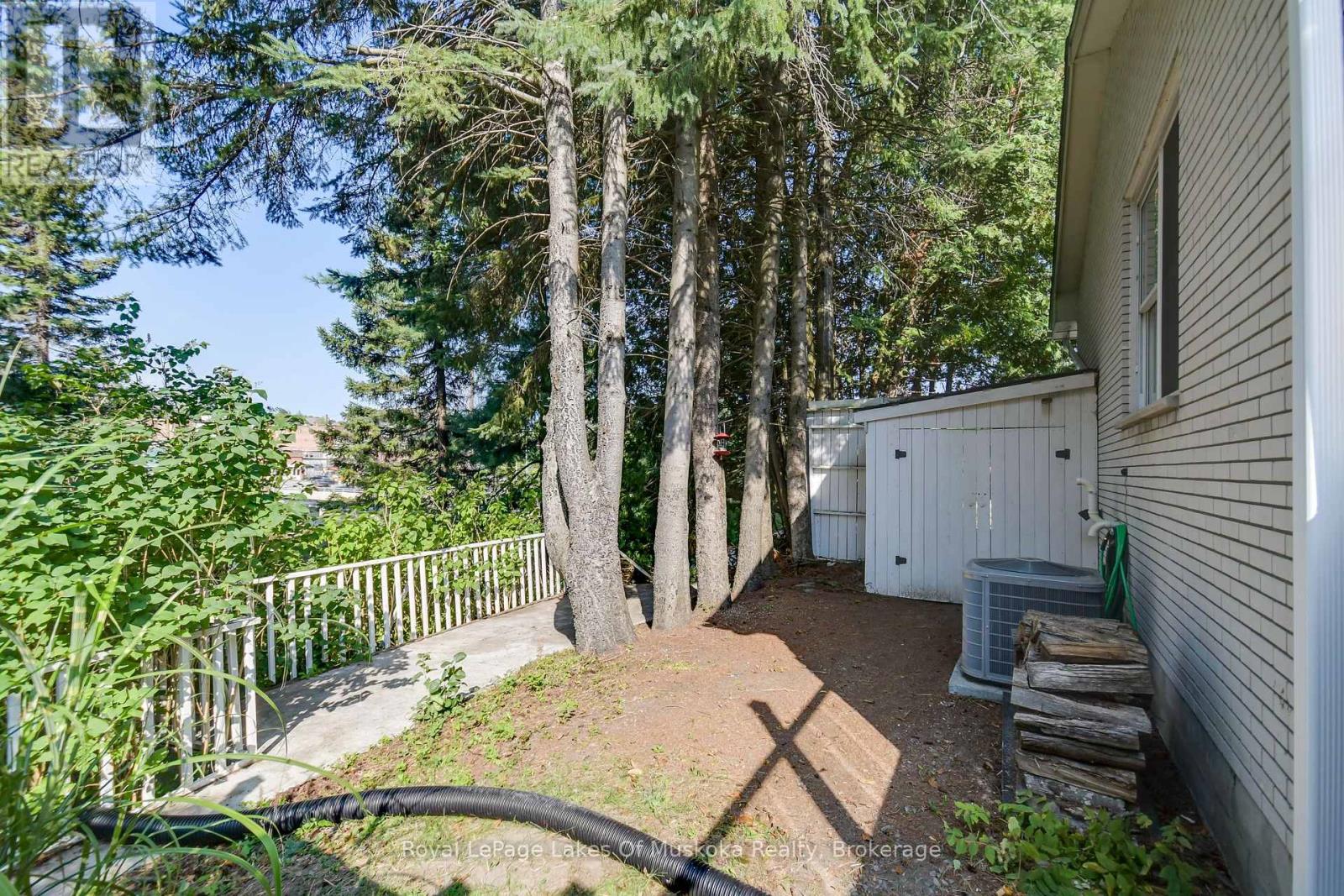 30 Taylor Road, Bracebridge, Ontario  P1L 1J6 - Photo 38 - X12346062