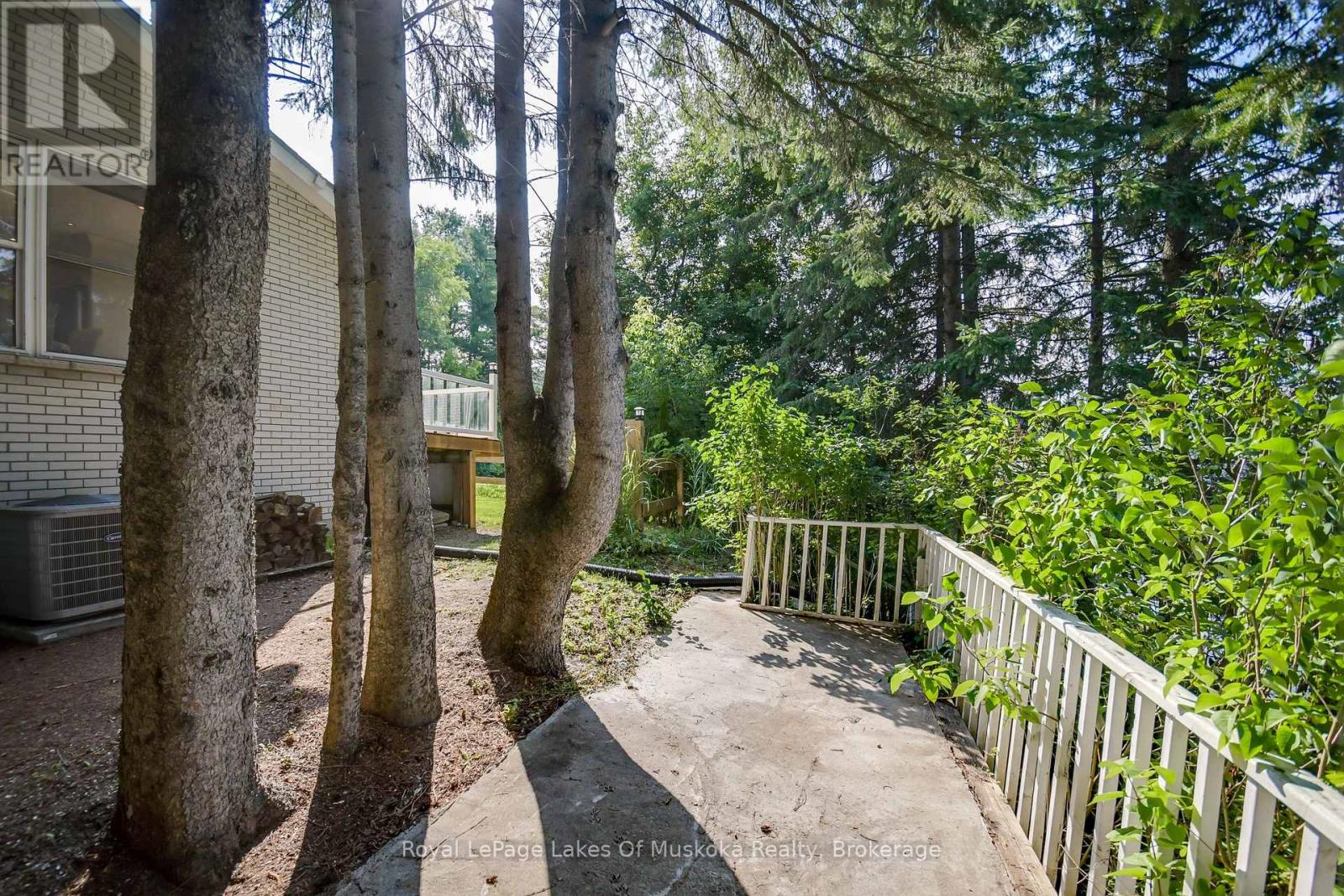 30 Taylor Road, Bracebridge, Ontario  P1L 1J6 - Photo 39 - X12346062