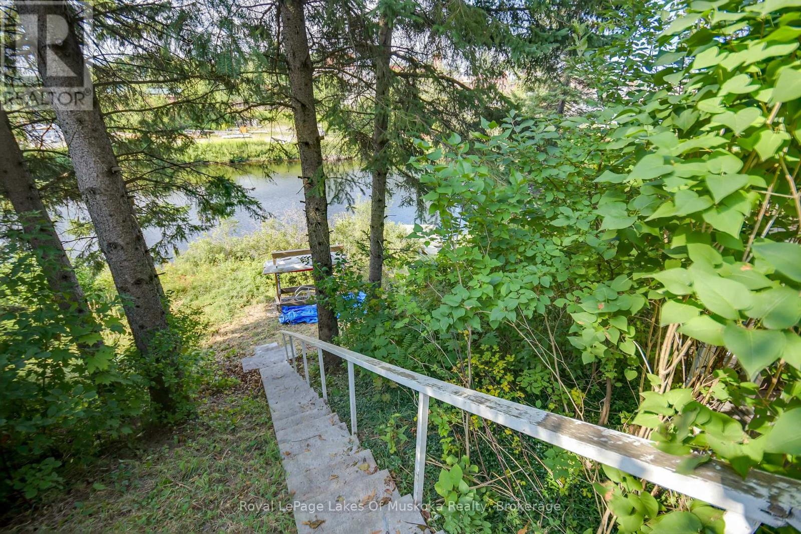 30 Taylor Road, Bracebridge, Ontario  P1L 1J6 - Photo 40 - X12346062