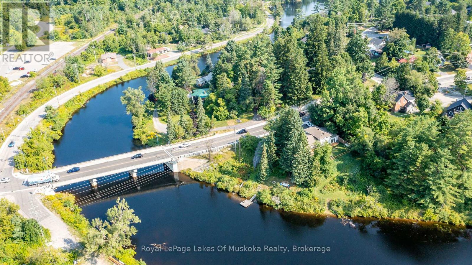 30 Taylor Road, Bracebridge, Ontario  P1L 1J6 - Photo 49 - X12346062