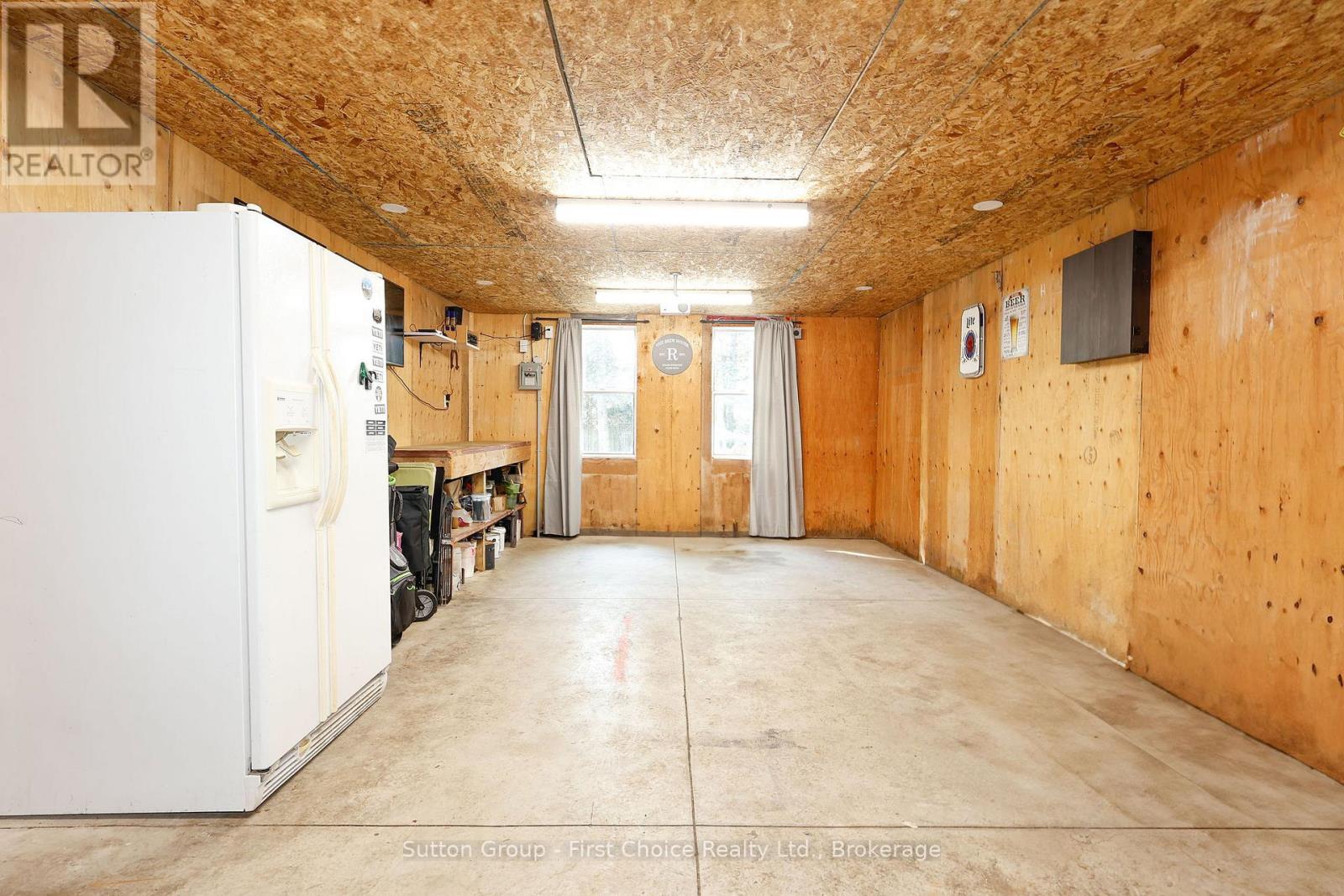 64 Dufferin Street, Stratford, Ontario  N5A 2G5 - Photo 48 - X12346064