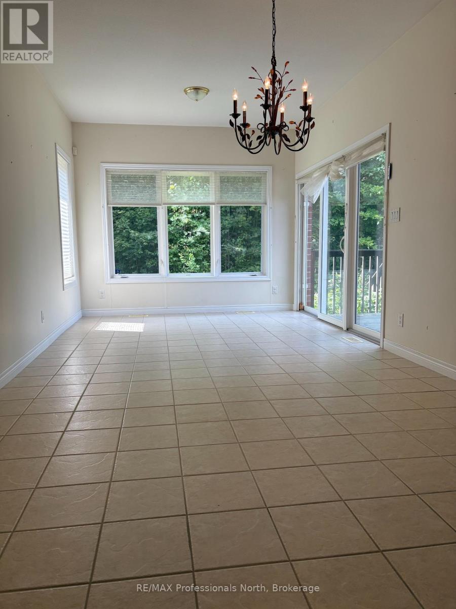 27 Kirbys Way, Huntsville, Ontario  P1H 2M6 - Photo 18 - X12346084