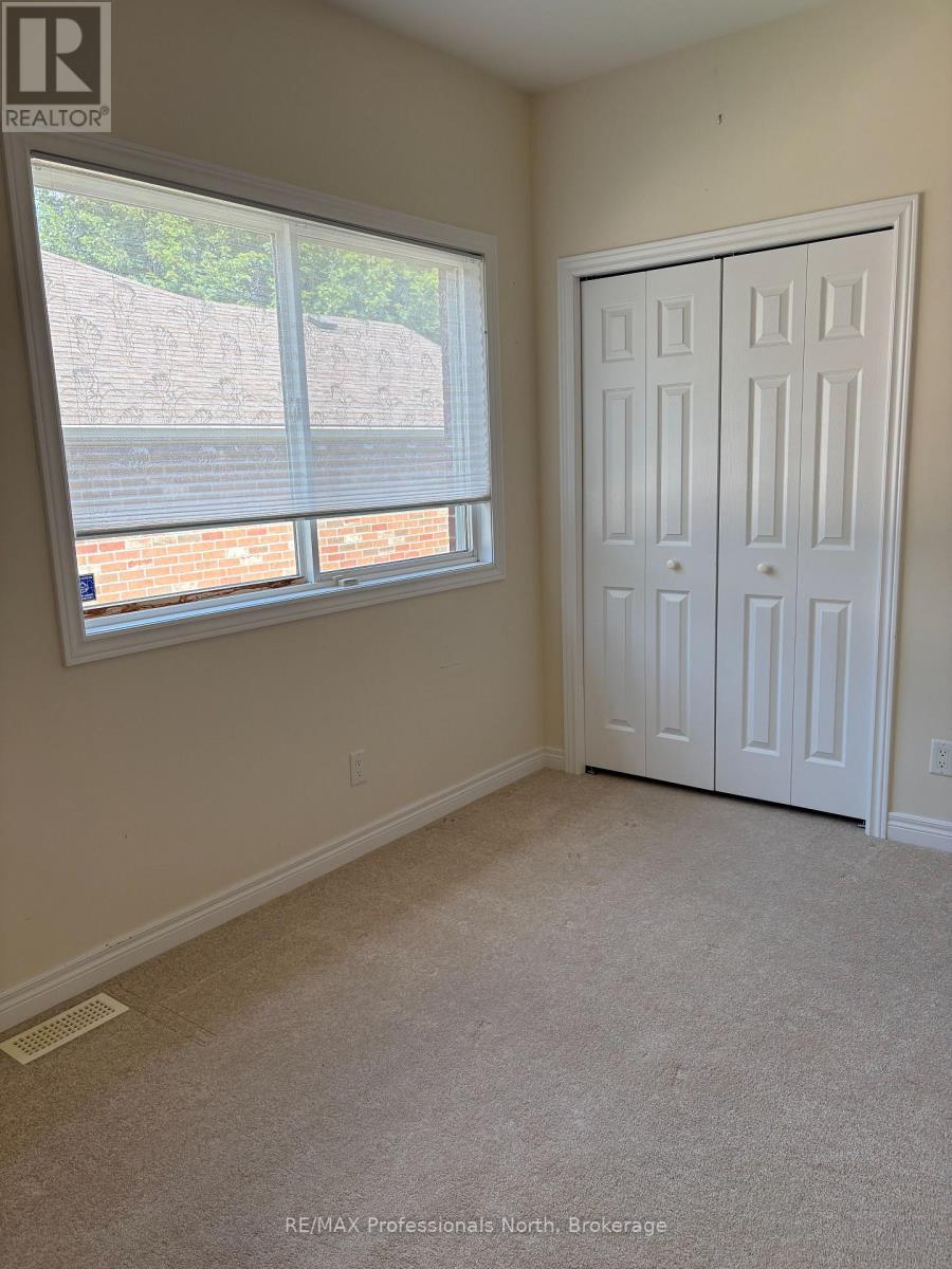 27 Kirbys Way, Huntsville, Ontario  P1H 2M6 - Photo 25 - X12346084