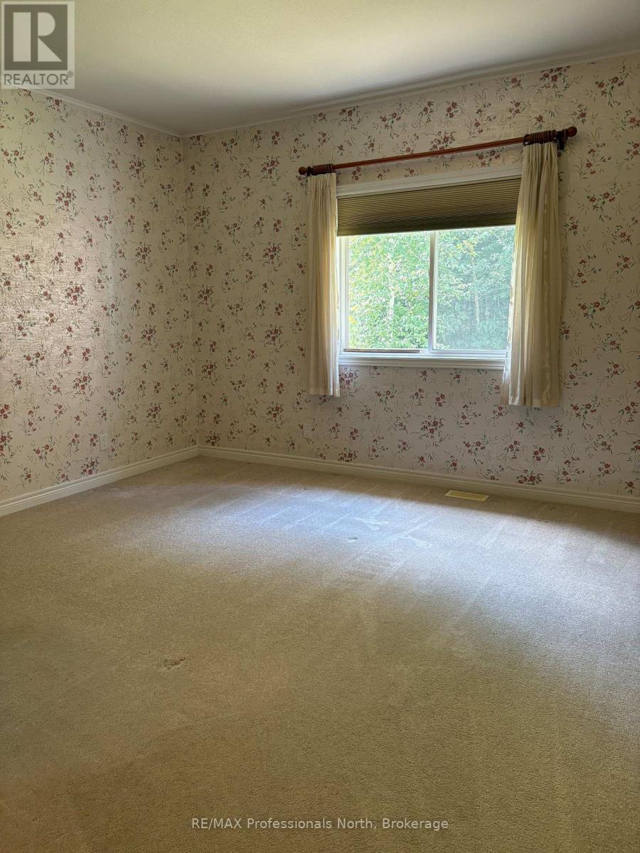 27 Kirbys Way, Huntsville, Ontario  P1H 2M6 - Photo 29 - X12346084