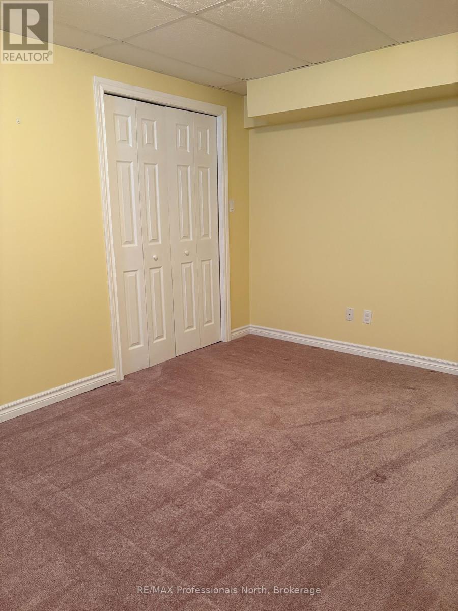 27 Kirbys Way, Huntsville, Ontario  P1H 2M6 - Photo 39 - X12346084