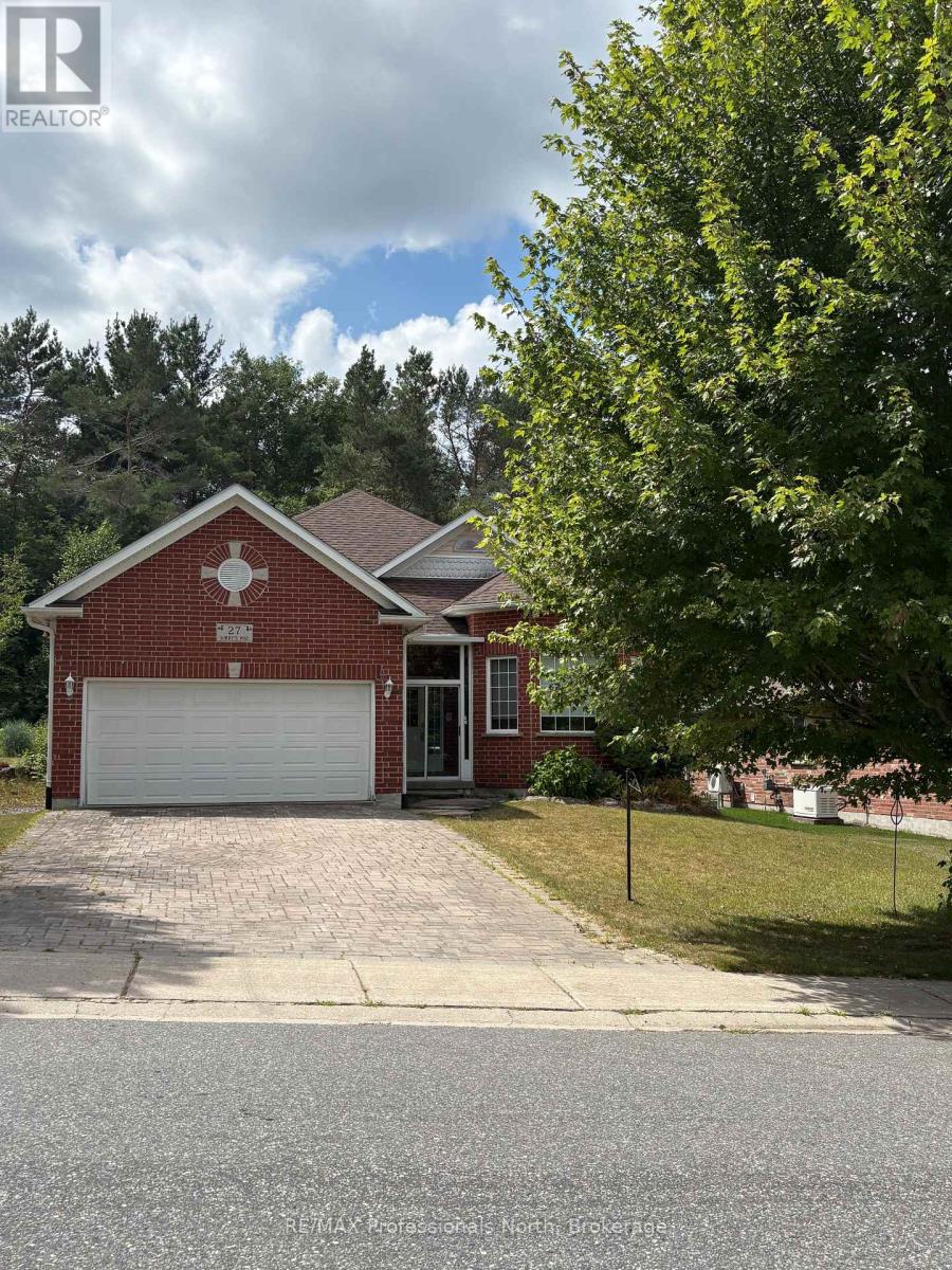 27 Kirbys Way, Huntsville, Ontario  P1H 2M6 - Photo 45 - X12346084