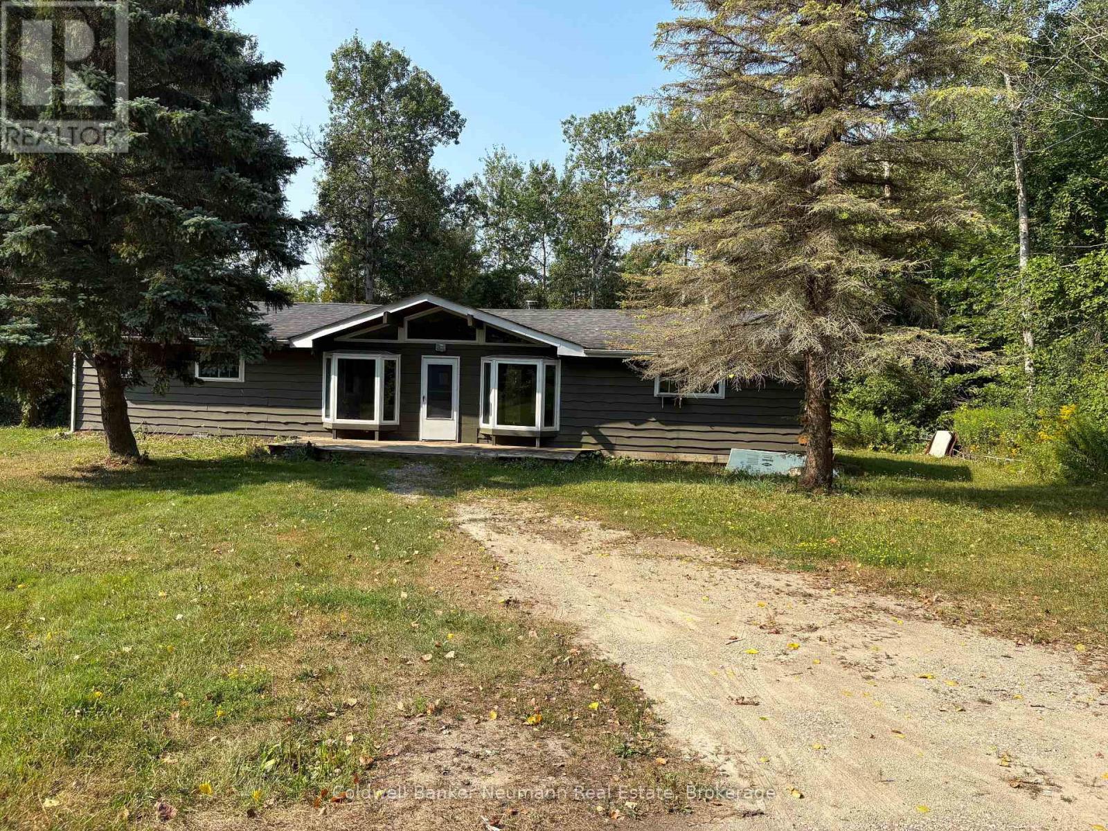 8496 Eramosa Garafraxa Tl Townline, Centre Wellington, Ontario  N1M 2W5 - Photo 1 - X12346091