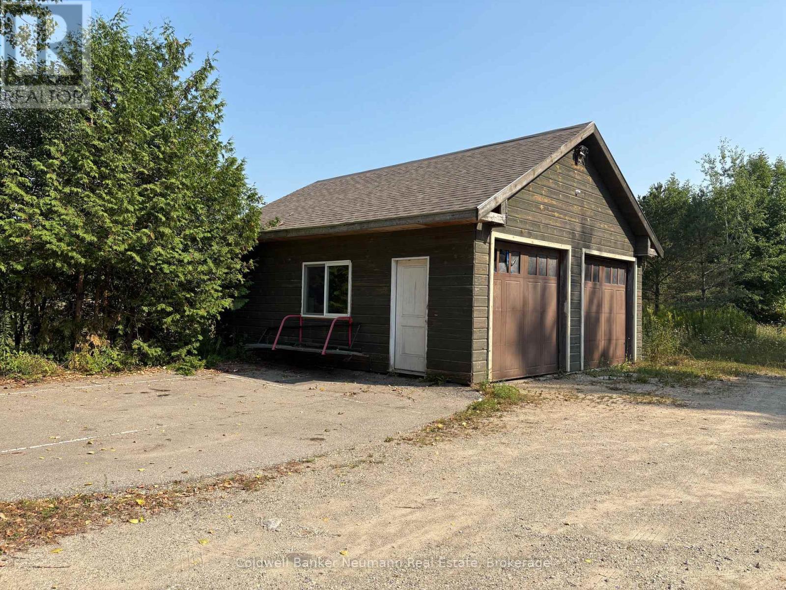 8496 Eramosa Garafraxa Tl Townline, Centre Wellington, Ontario  N1M 2W5 - Photo 16 - X12346091