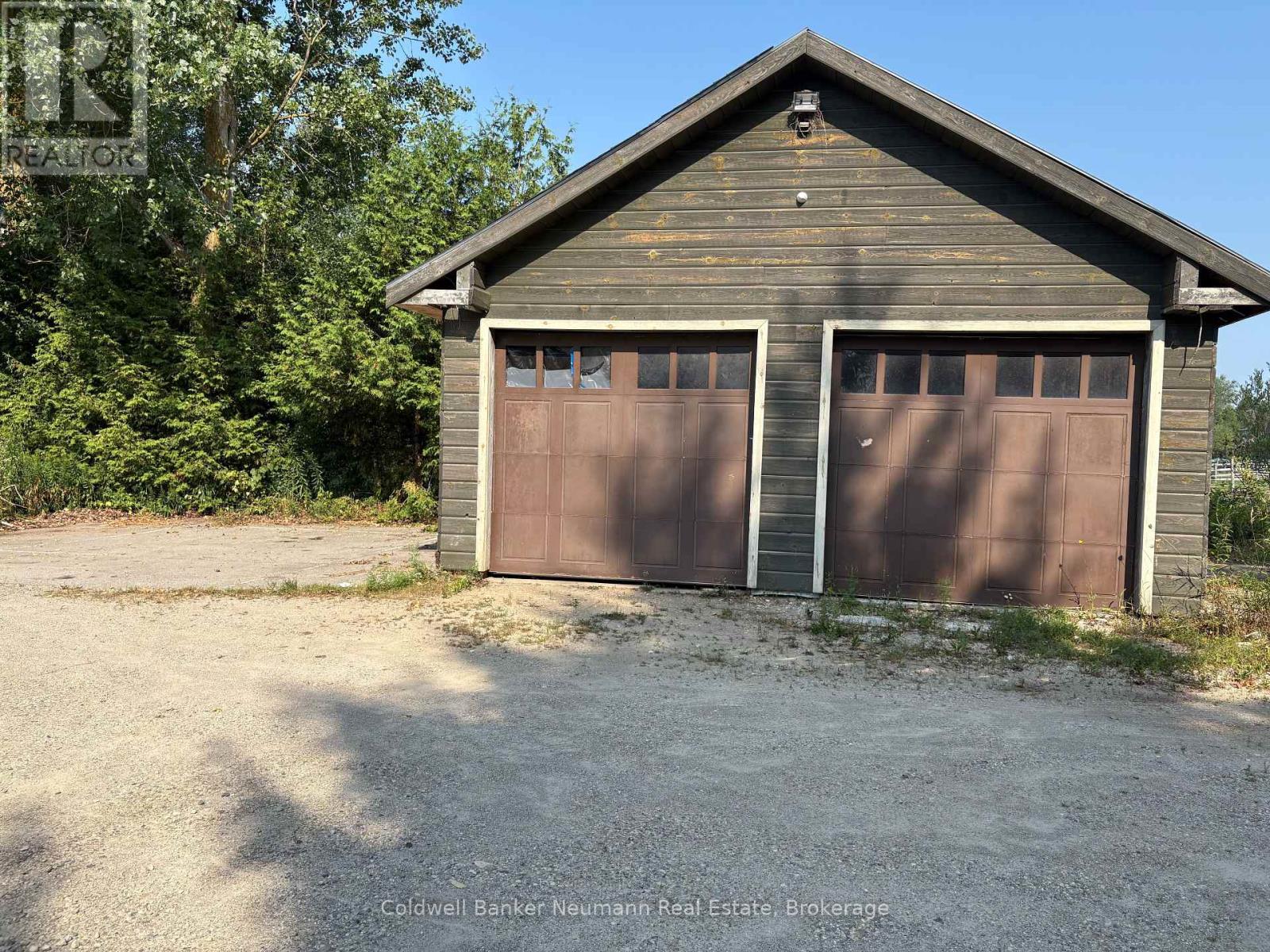 8496 Eramosa Garafraxa Tl Townline, Centre Wellington, Ontario  N1M 2W5 - Photo 2 - X12346091