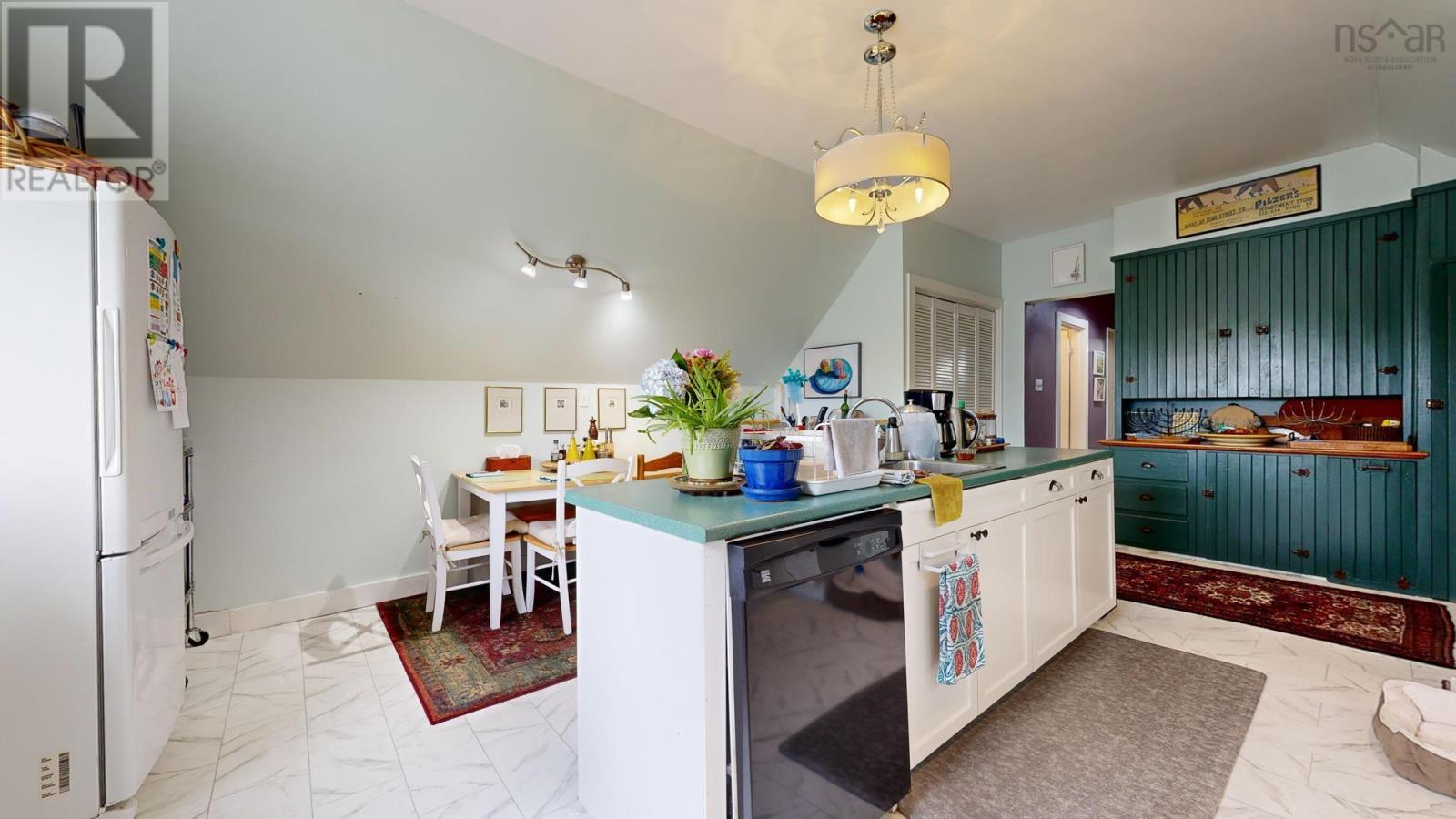 16 John Street, Shelburne, Nova Scotia  B0T 1W0 - Photo 11 - 202420134