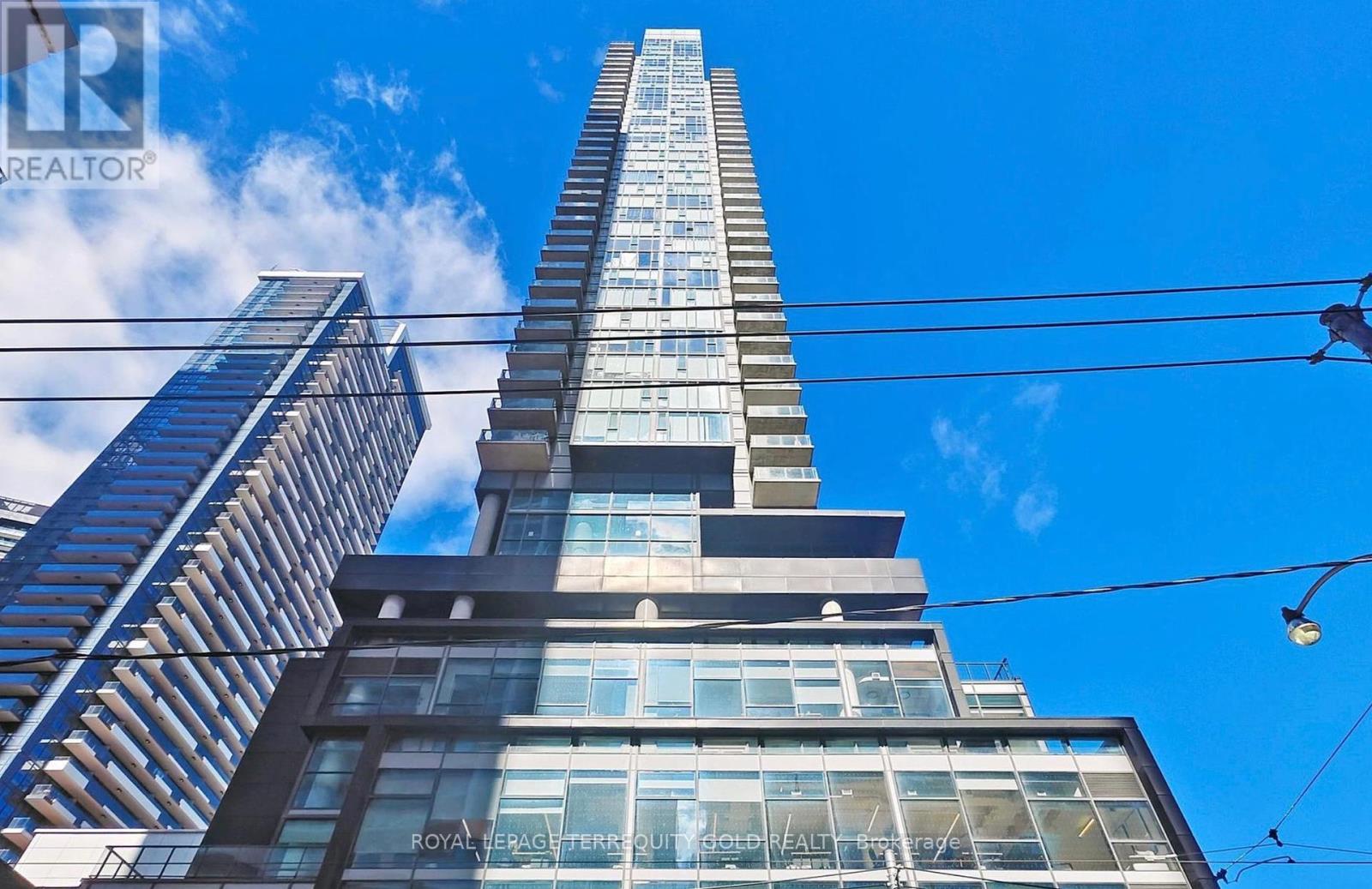 1706 - 290 Adelaide Street W, Toronto, Ontario  M5V 0P3 - Photo 2 - C12346051