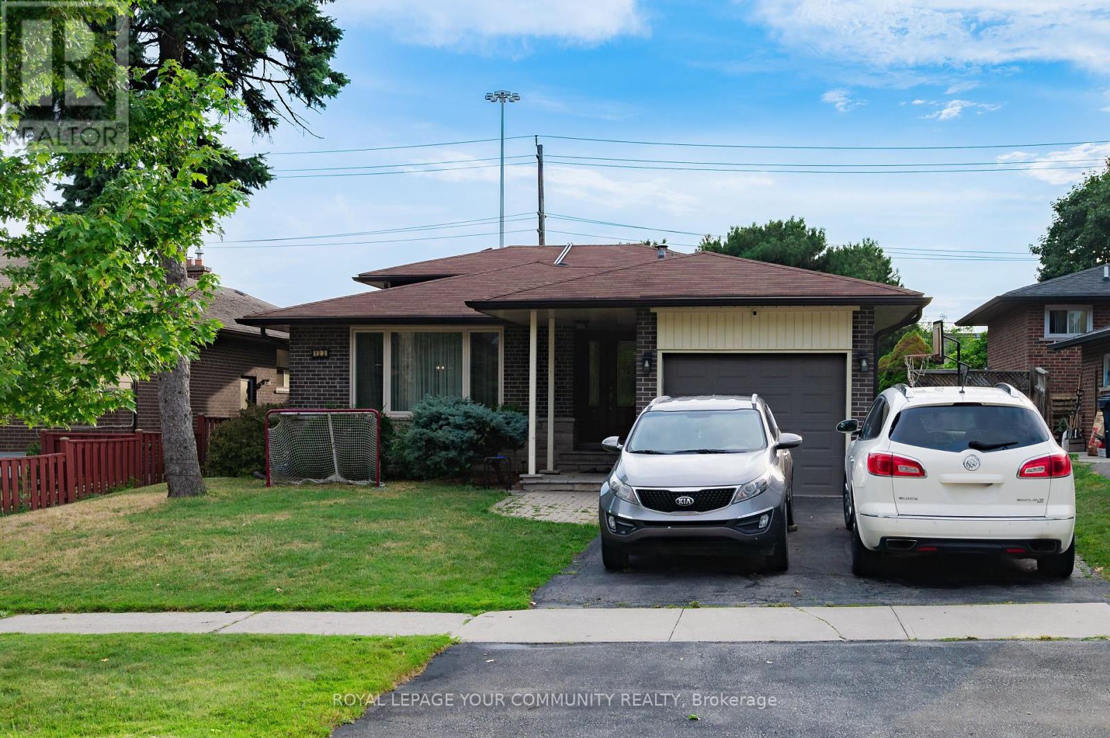 Property at 122 BEAVER BEND CRESCENT image 1