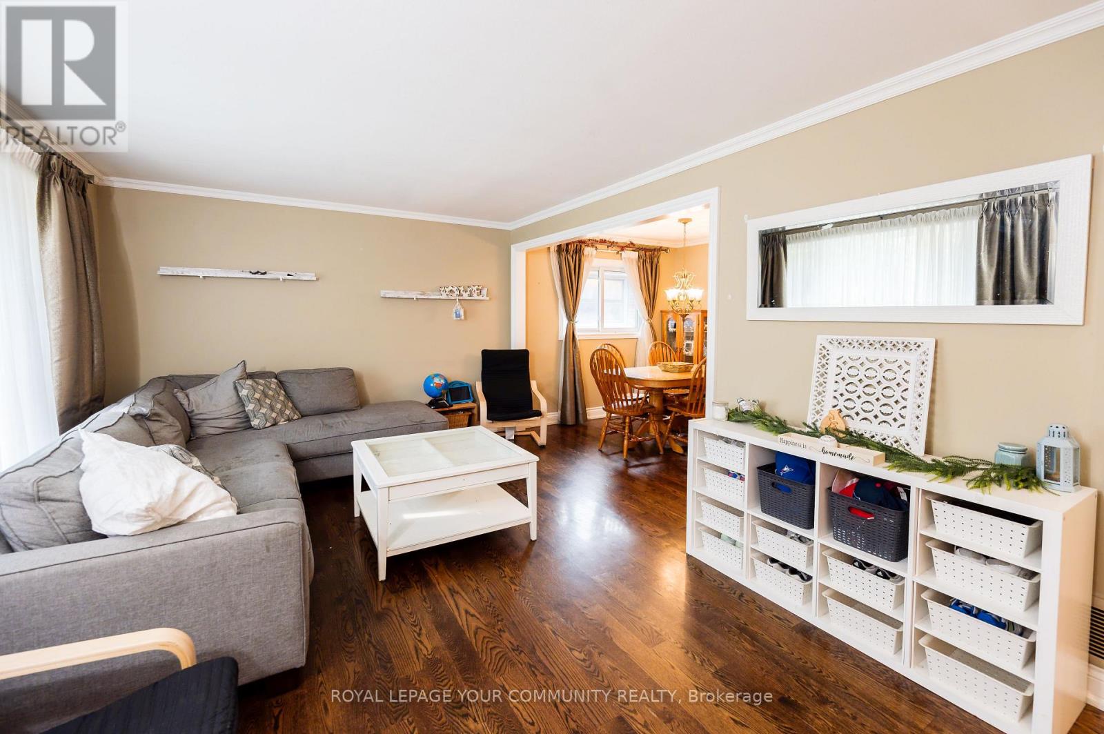 122 Beaver Bend Crescent, Toronto, Ontario  M9B 5S1 - Photo 6 - W12329483