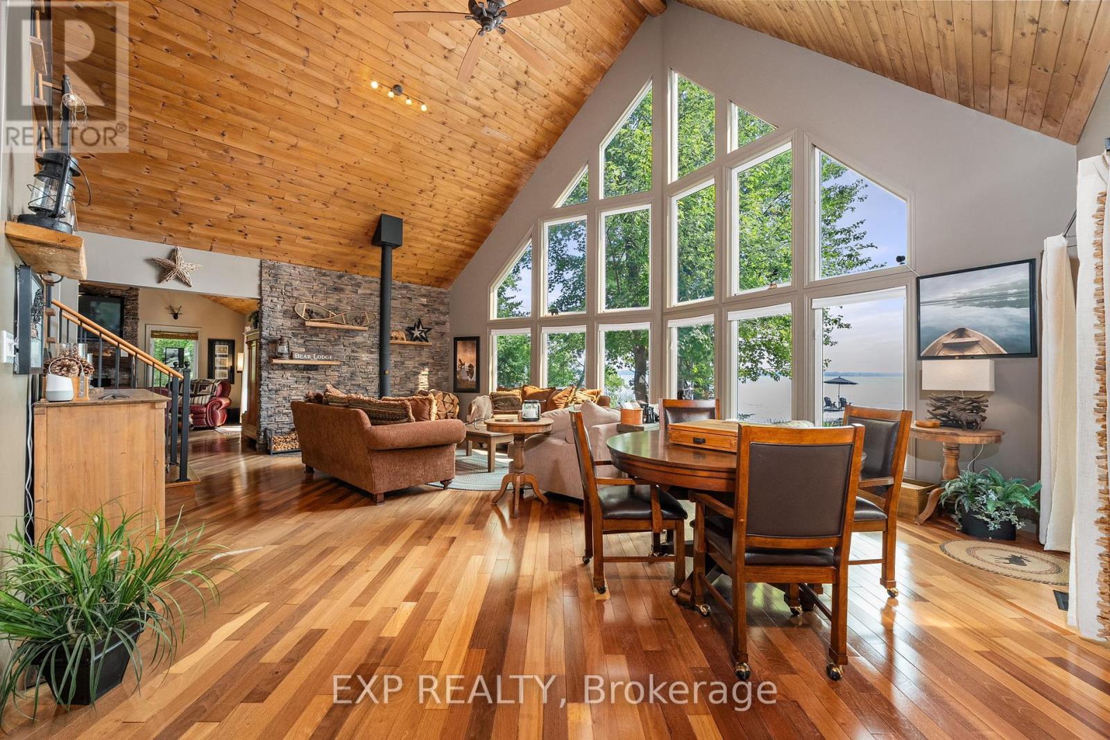548 Bear Road, Georgina Islands, Ontario  L0E 1R0 - Photo 10 - N12346058