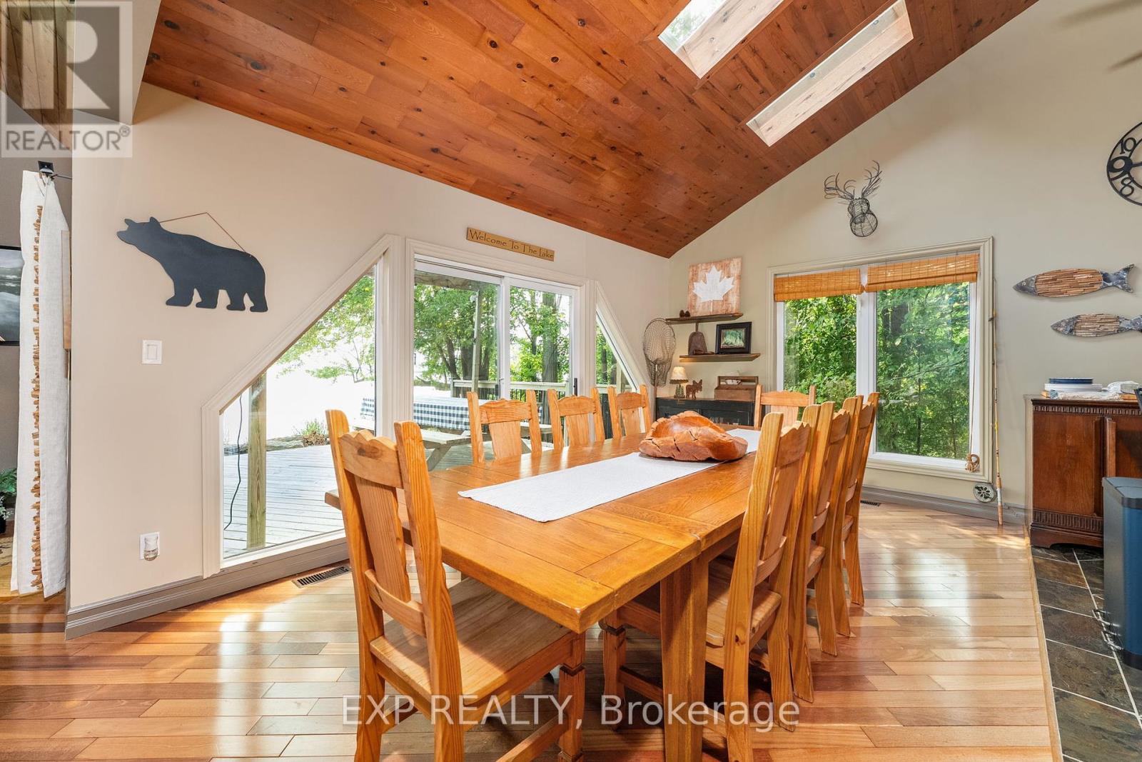 548 Bear Road, Georgina Islands, Ontario  L0E 1R0 - Photo 15 - N12346058