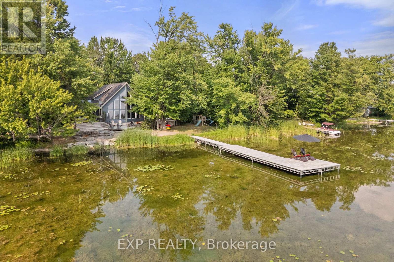 548 Bear Road, Georgina Islands, Ontario  L0E 1R0 - Photo 2 - N12346058