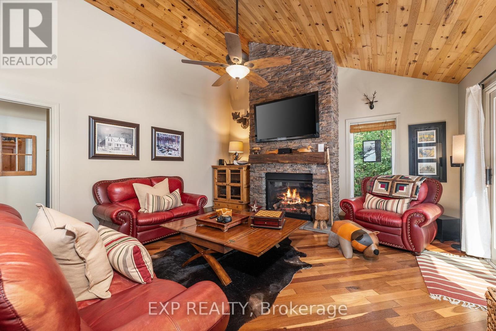 548 Bear Road, Georgina Islands, Ontario  L0E 1R0 - Photo 20 - N12346058