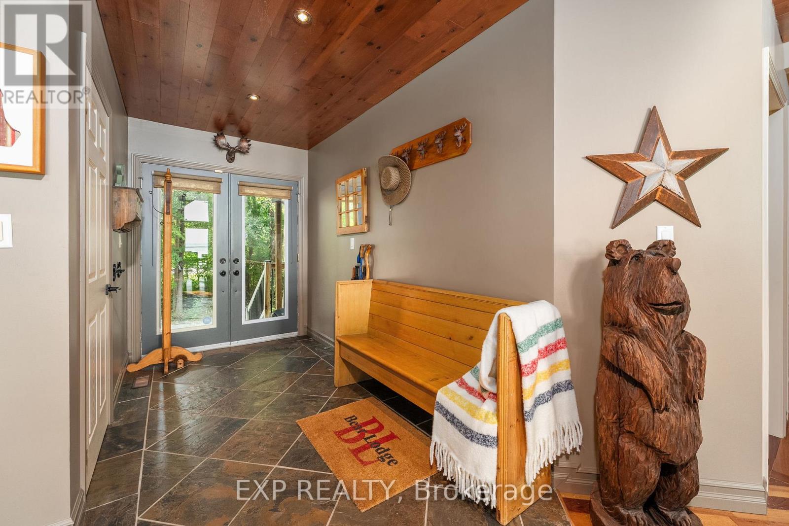 548 Bear Road, Georgina Islands, Ontario  L0E 1R0 - Photo 7 - N12346058