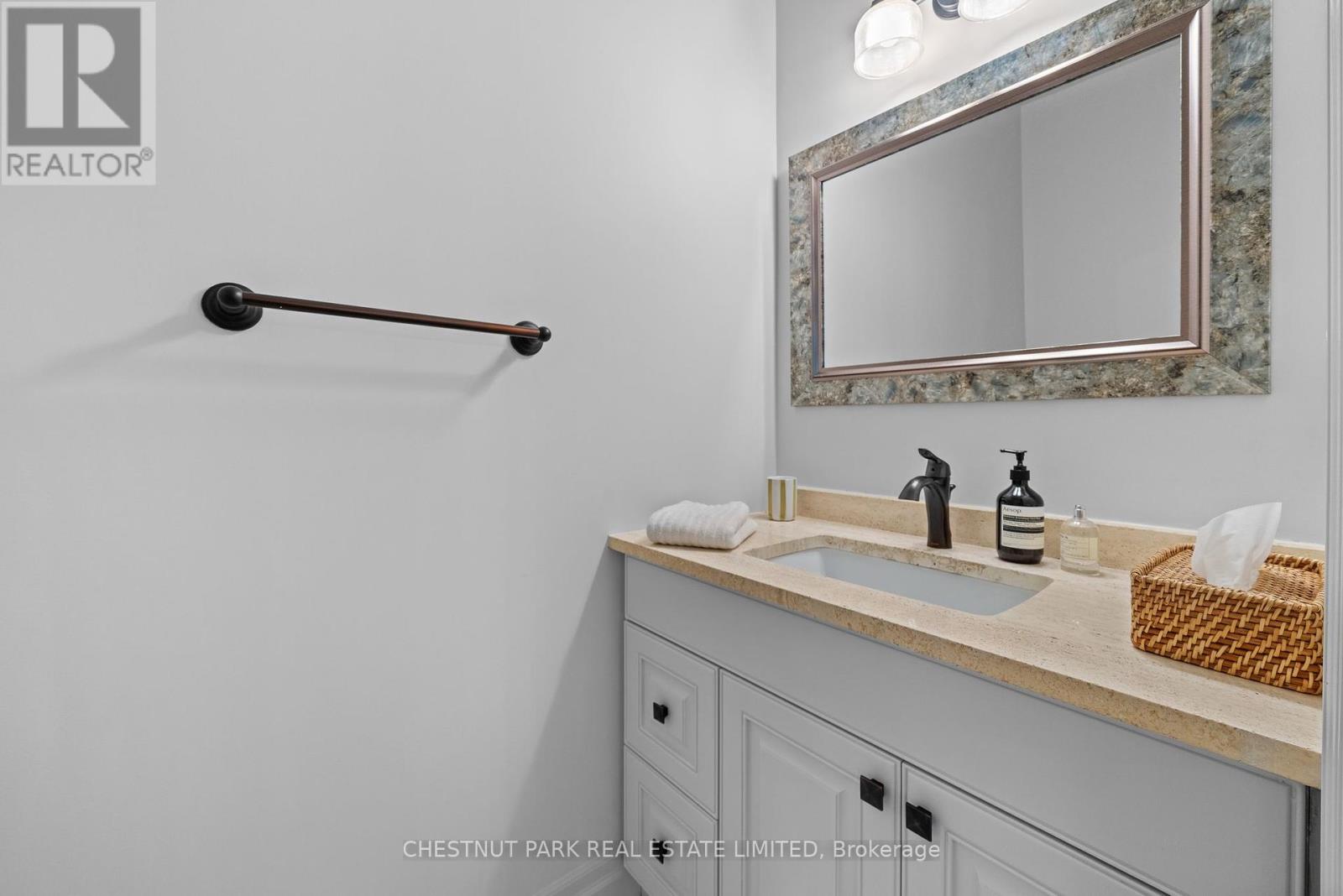 40 - 24 South Church Street, Belleville, Ontario K8N 0A9 - Photo 11 - X12346160