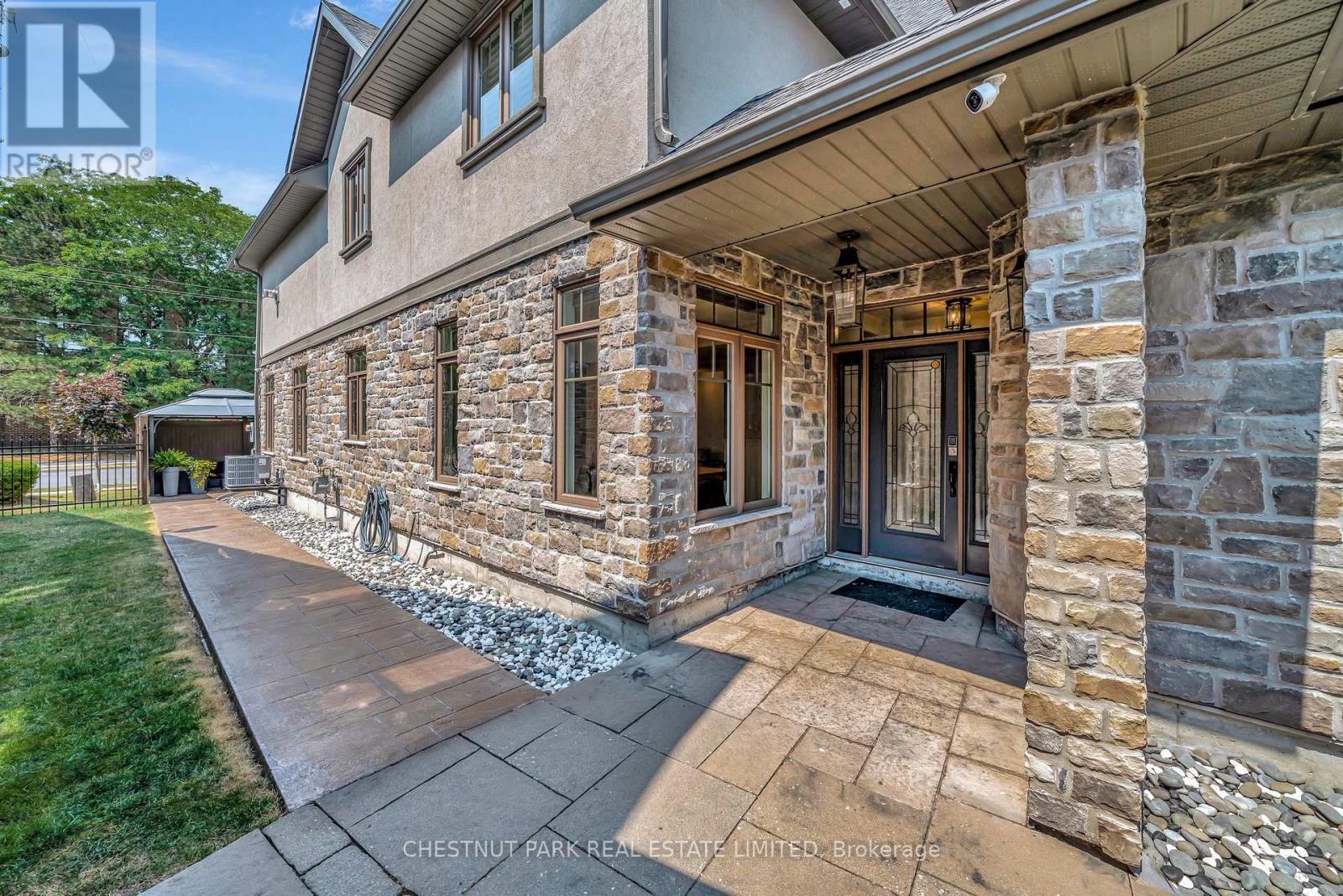 40 - 24 South Church Street, Belleville, Ontario K8N 0A9 - Photo 3 - X12346160