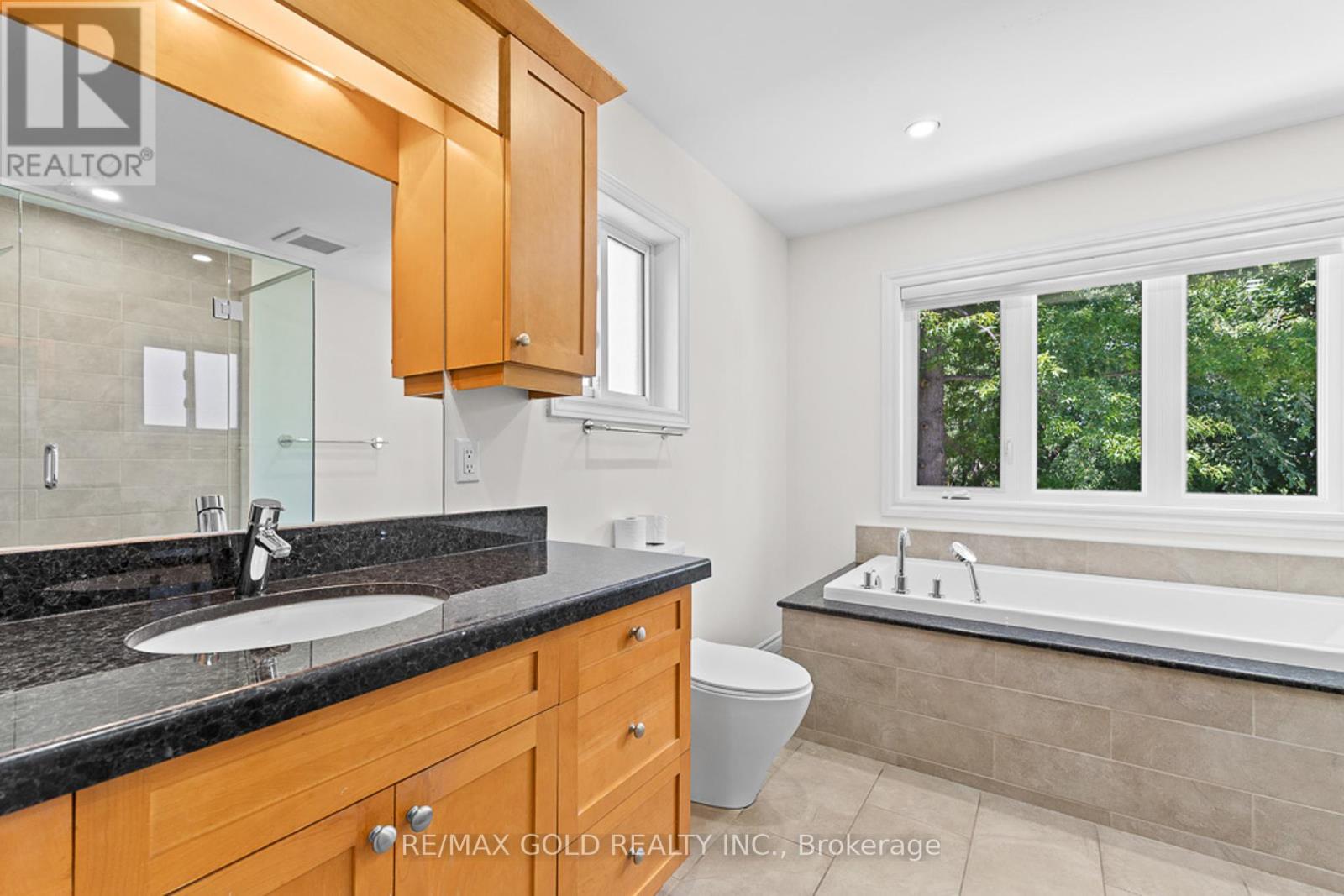 20 Mountainberry Road, Brampton, Ontario  L6R 1J2 - Photo 23 - W12346056