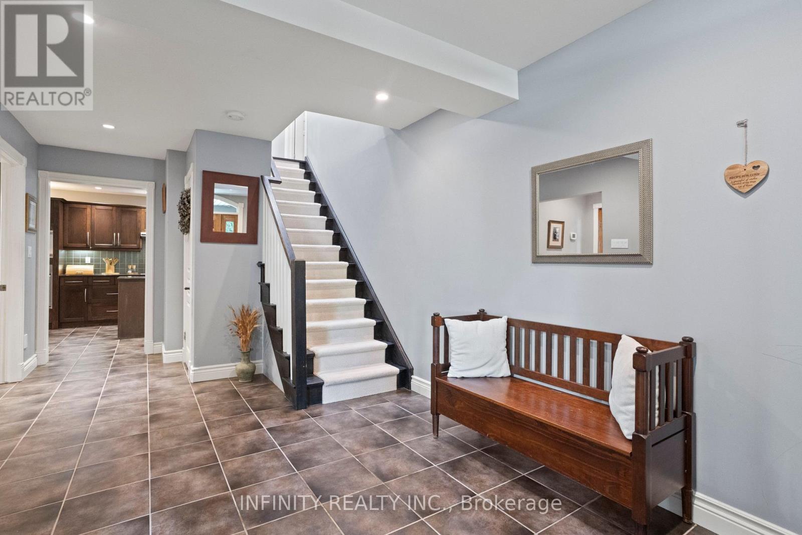 251 Hunt Club Drive, London North, Ontario  N6H 3Z2 - Photo 7 - X12346170