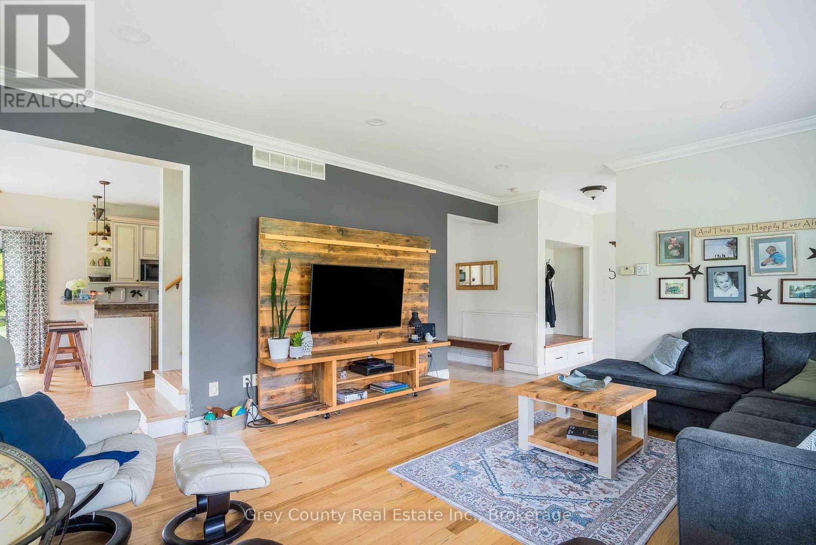 135260 9th Line, Grey Highlands, Ontario  N0C 1H0 - Photo 12 - X12346111