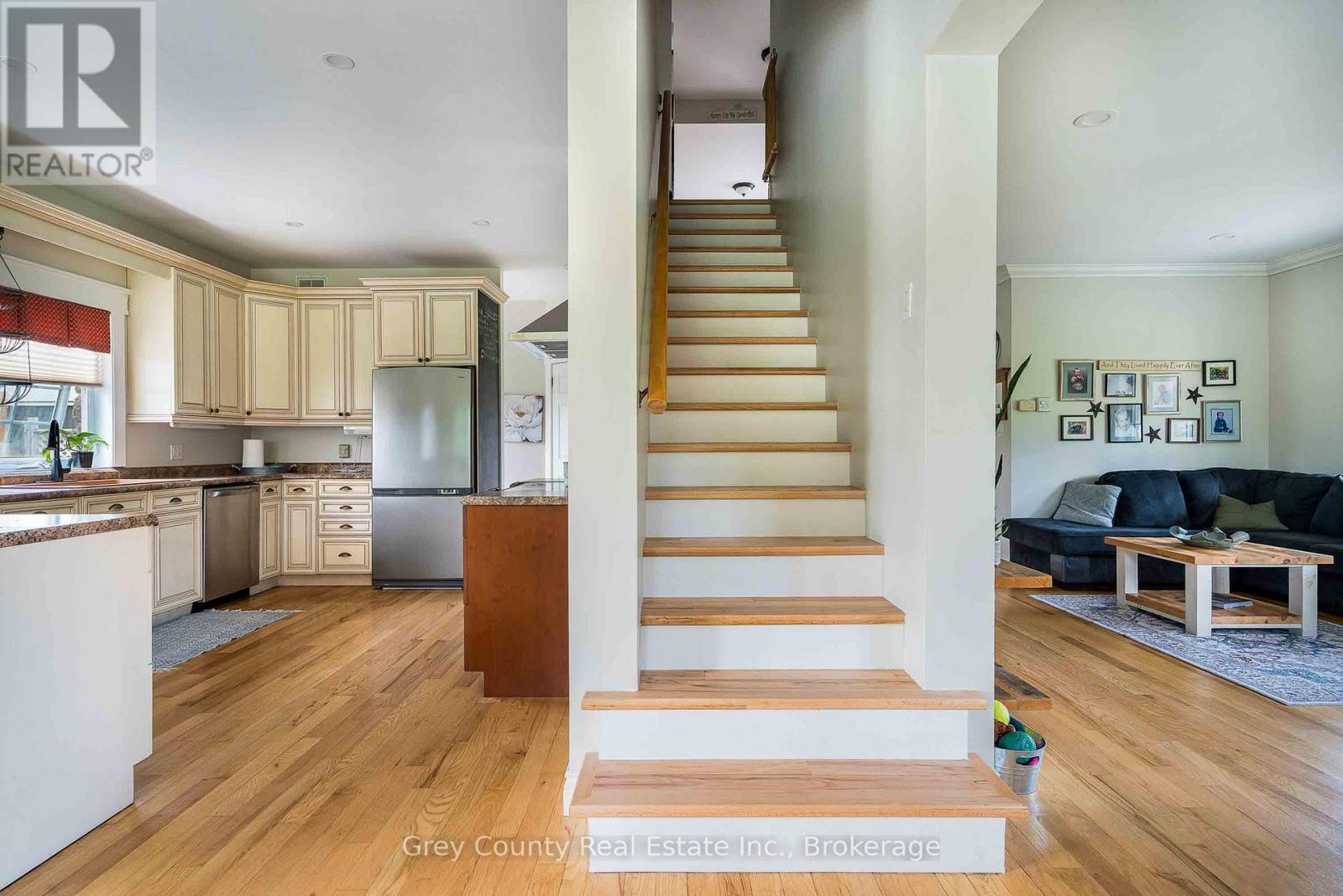 135260 9th Line, Grey Highlands, Ontario  N0C 1H0 - Photo 17 - X12346111