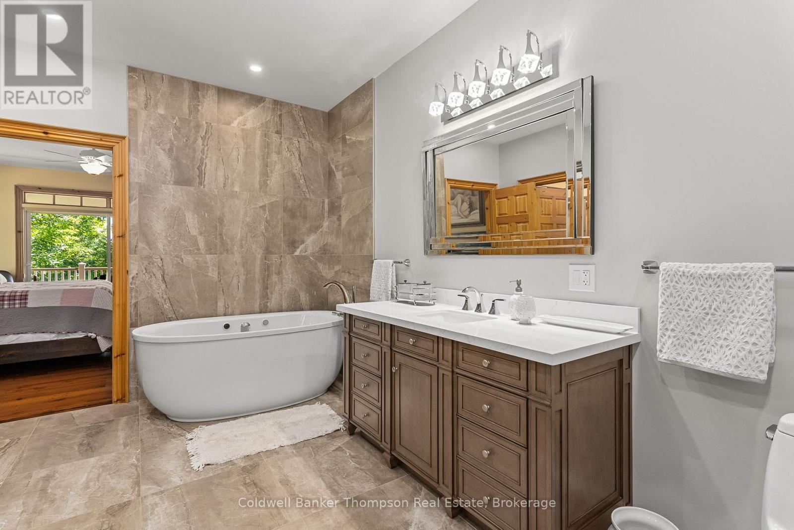 2202 60 Highway, Lake Of Bays, Ontario  P1H 2J6 - Photo 25 - X12346118