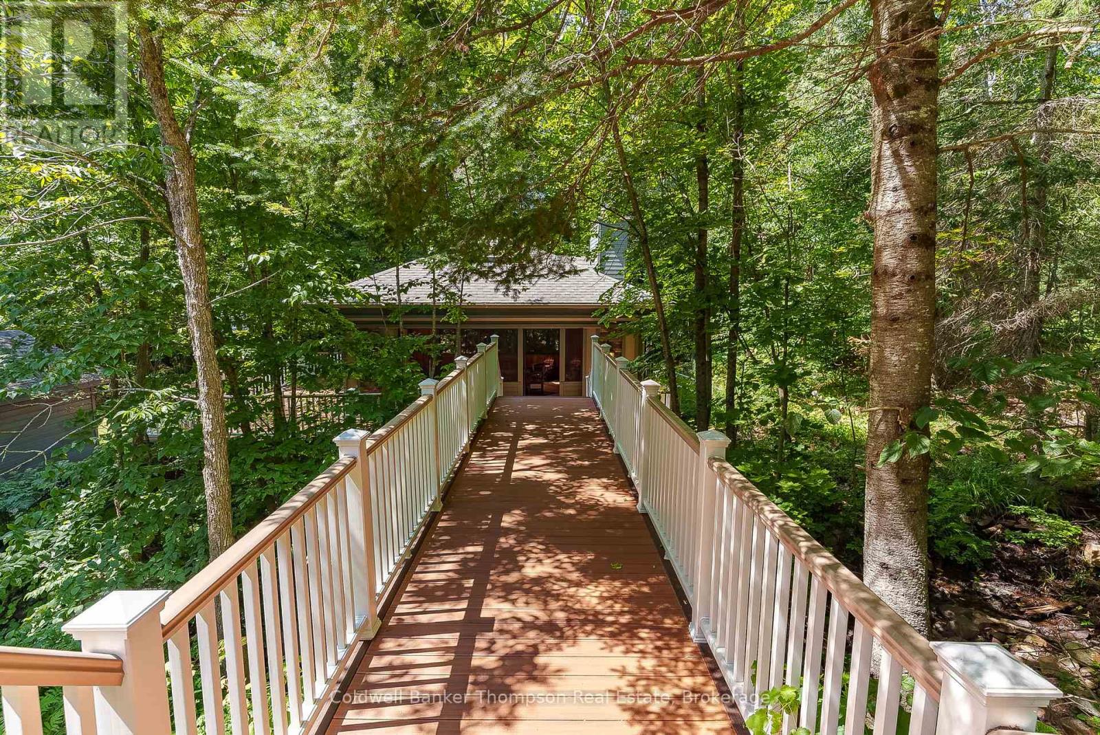 2202 60 Highway, Lake Of Bays, Ontario  P1H 2J6 - Photo 41 - X12346118
