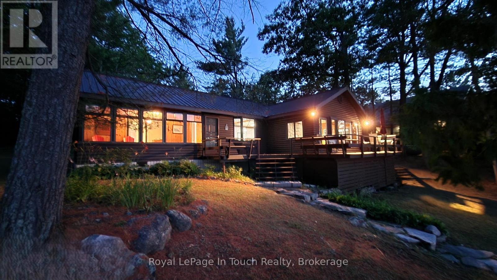 211 Pickerel Point Road, Georgian Bay, Ontario  L0K 1S0 - Photo 32 - X12346131