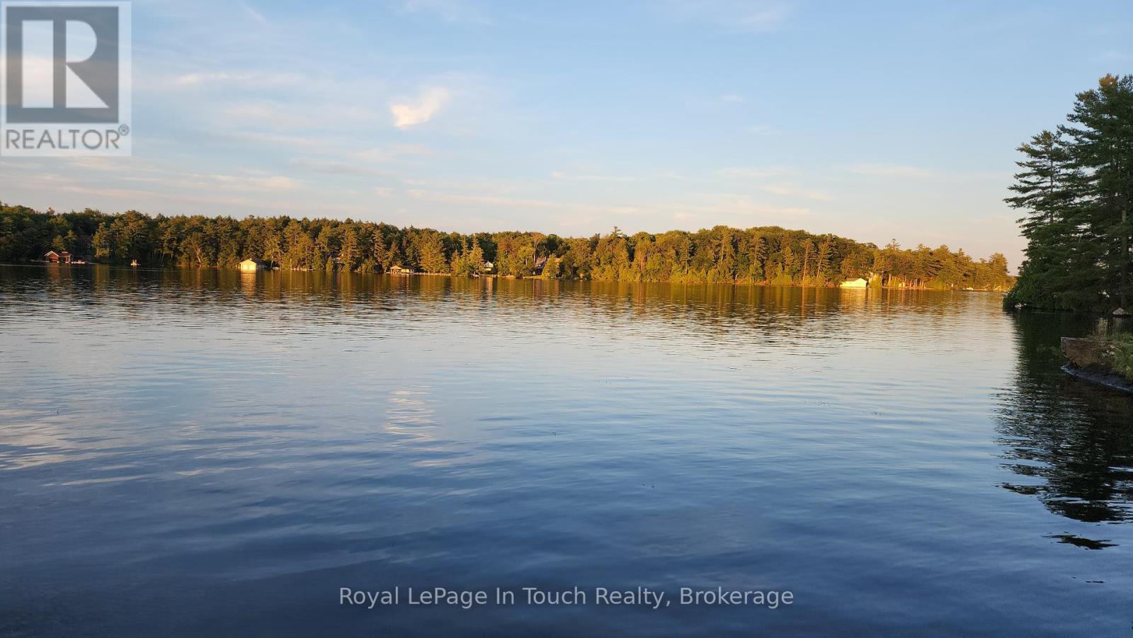 211 Pickerel Point Road, Georgian Bay, Ontario  L0K 1S0 - Photo 39 - X12346131