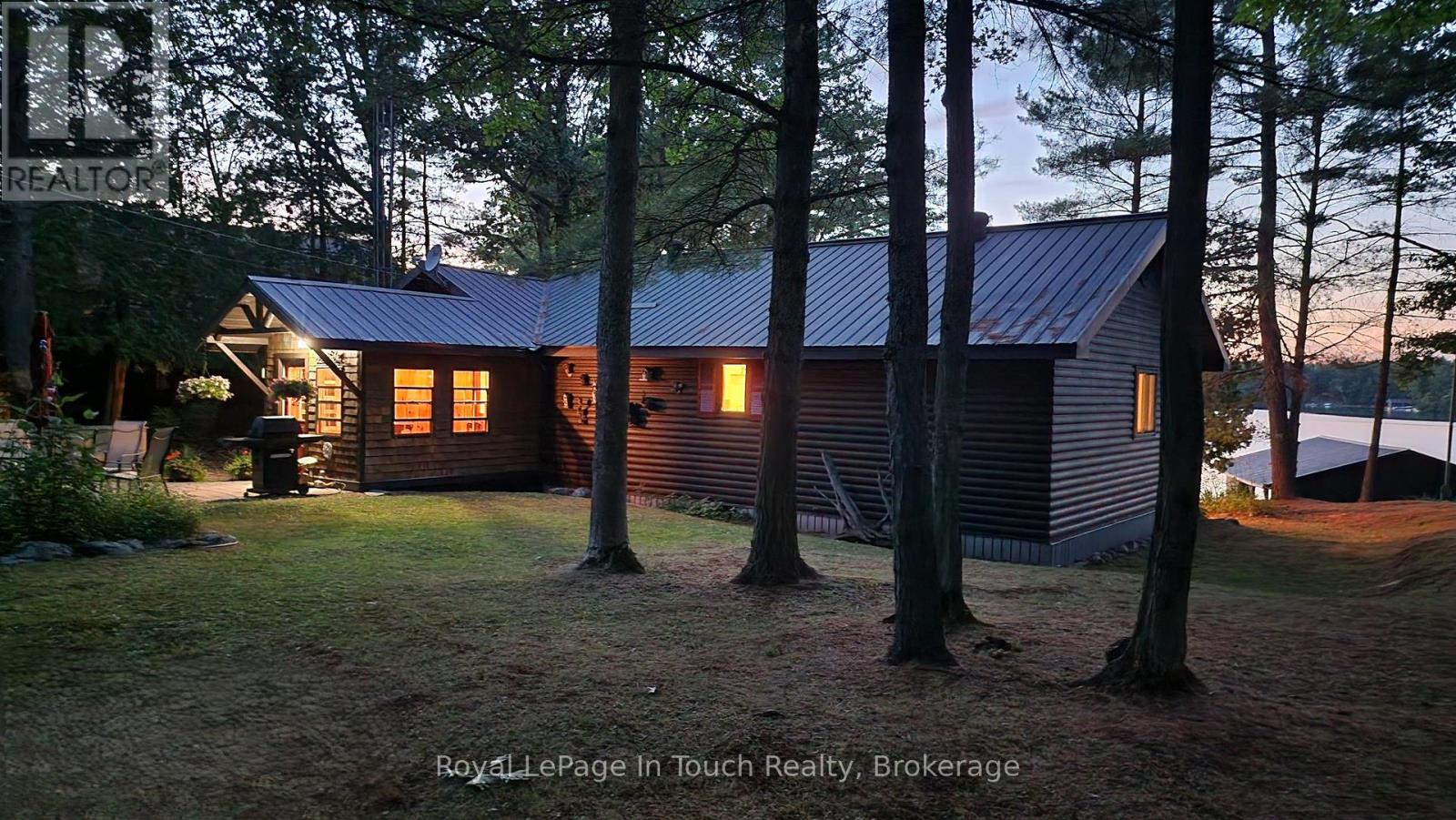 211 Pickerel Point Road, Georgian Bay, Ontario  L0K 1S0 - Photo 7 - X12346131