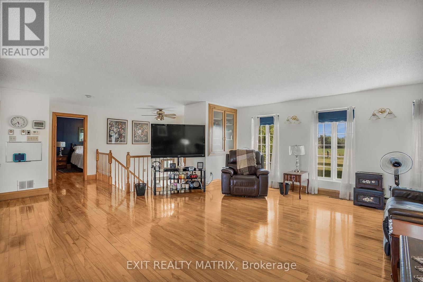 123 Ch Du Domaine Road, Alfred And Plantagenet, Ontario  K0B 1A0 - Photo 10 - X12346130