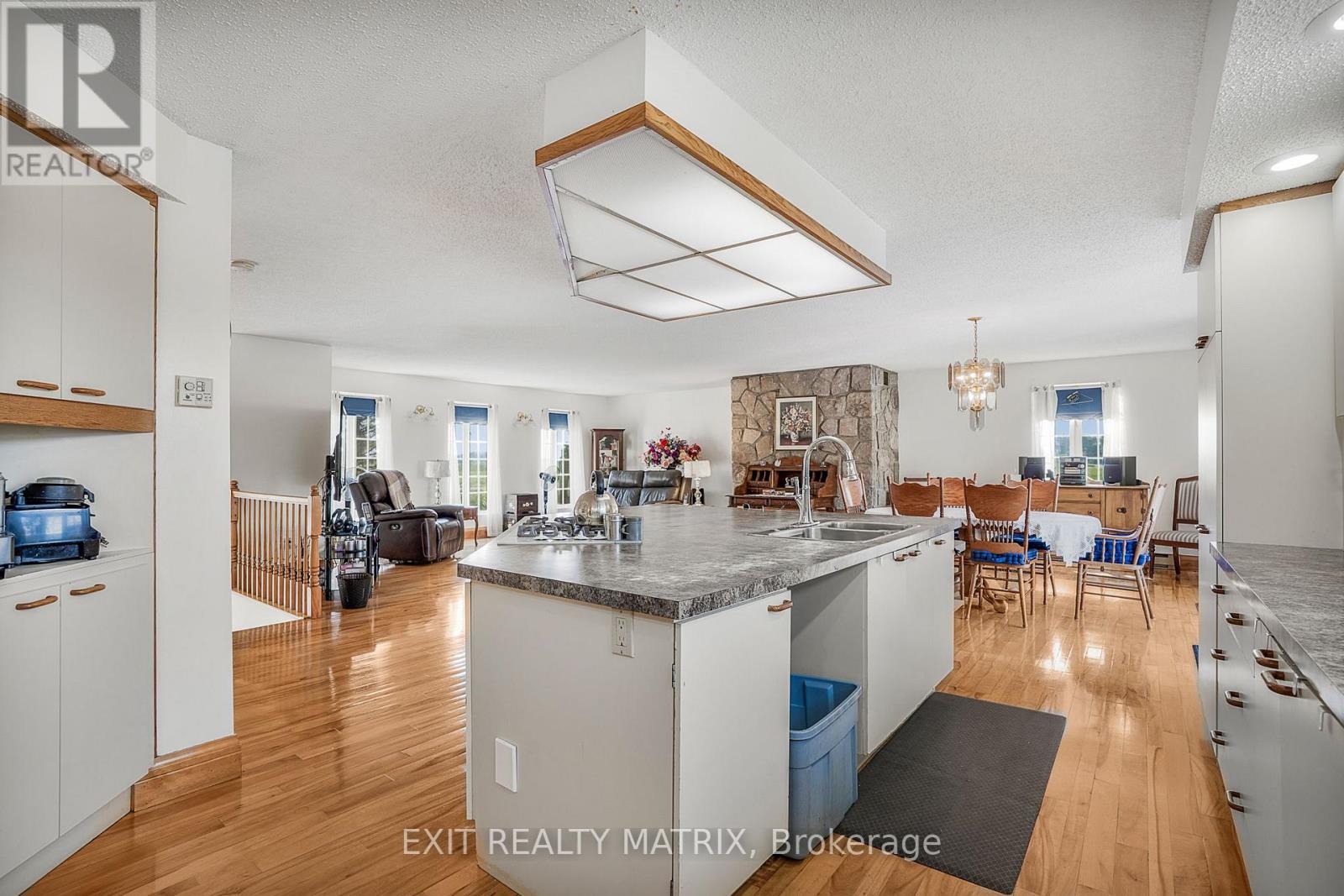 123 Ch Du Domaine Road, Alfred And Plantagenet, Ontario  K0B 1A0 - Photo 18 - X12346130
