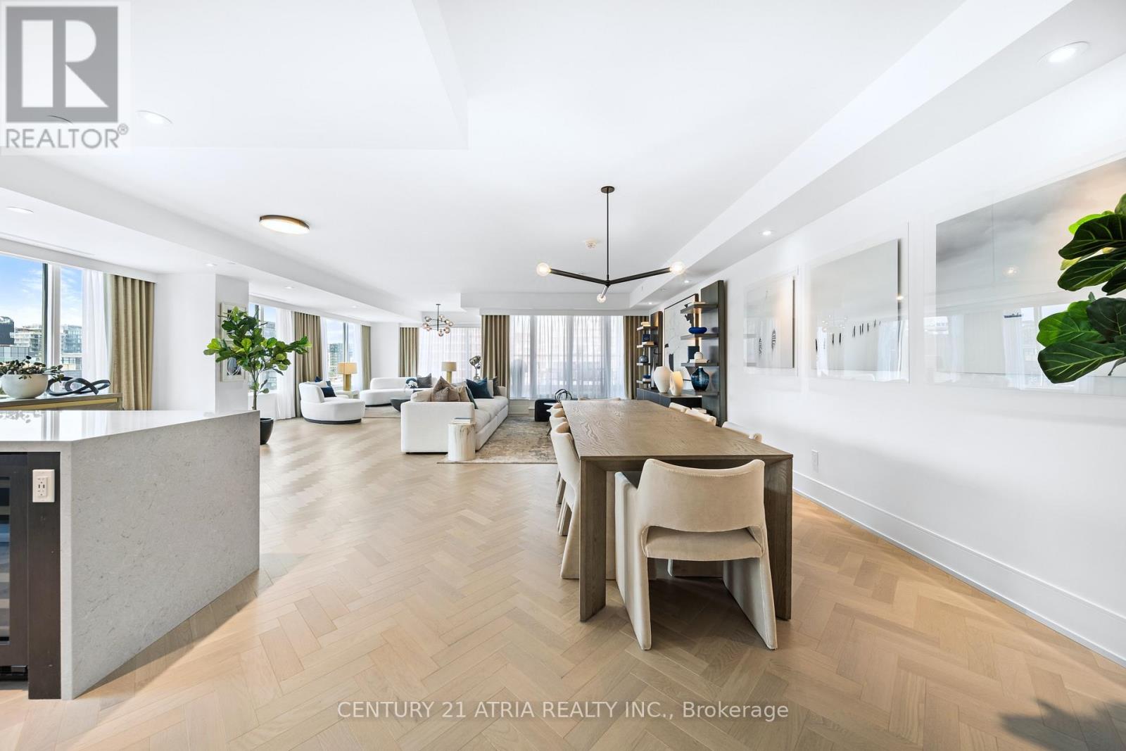 810 - 455 Wellington Street W, Toronto, Ontario  M5J 2R2 - Photo 26 - C12331347