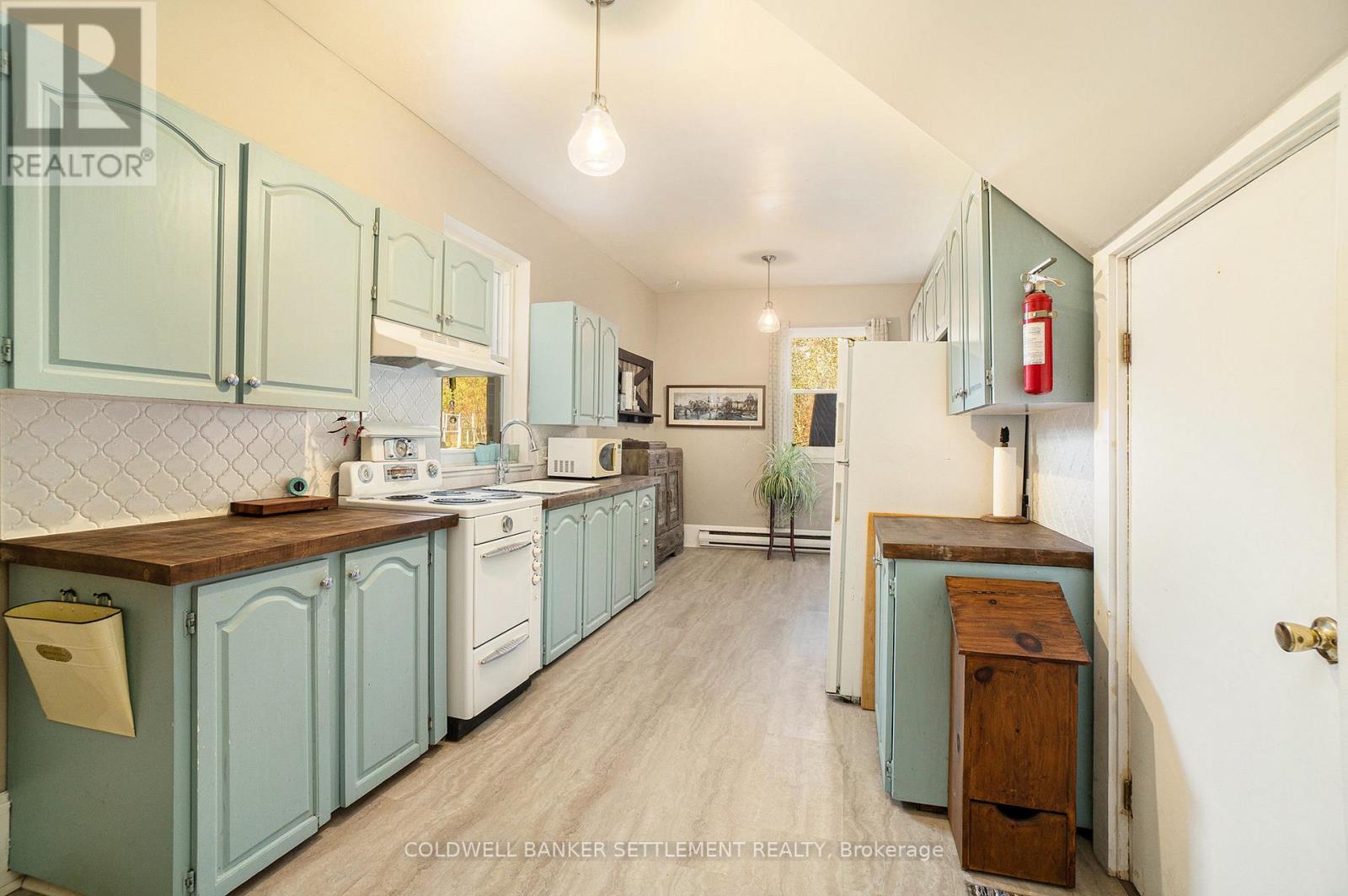 2296 South Lavant Road, Lanark Highlands, Ontario  K0G 1K0 - Photo 9 - X12346018
