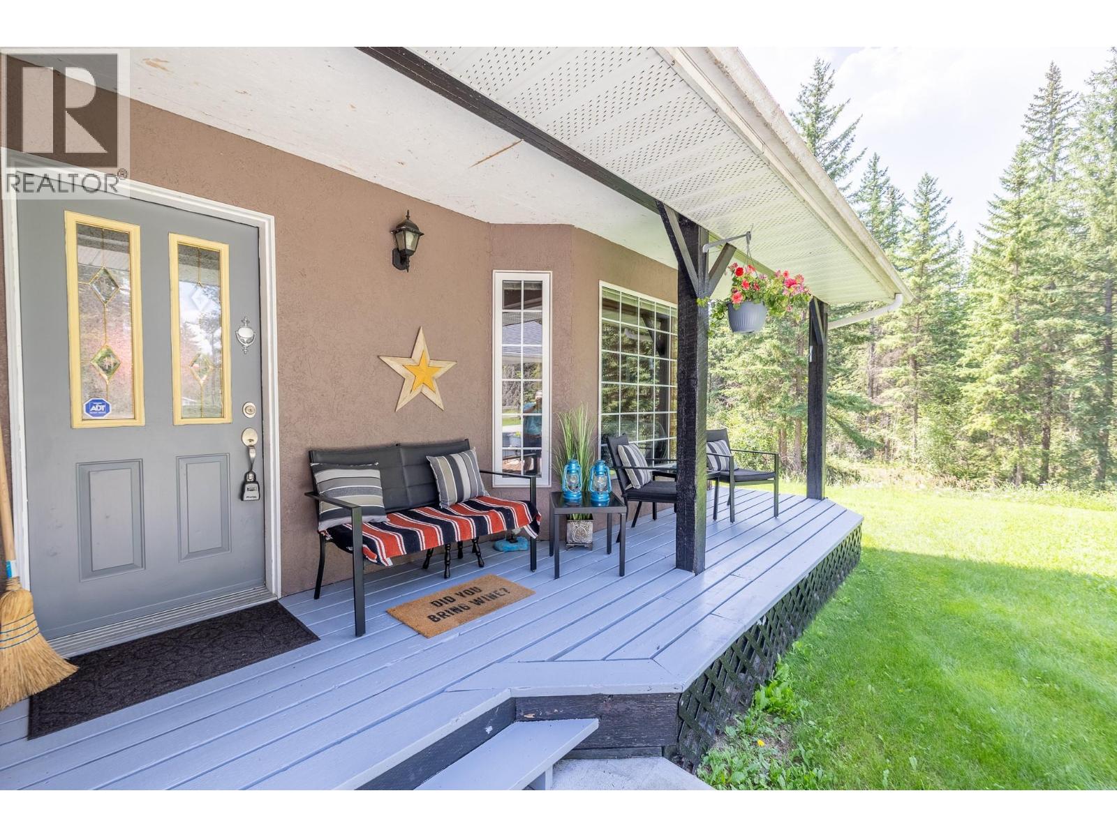 4814 Lake Road, Windermere, British Columbia  V0B 2L2 - Photo 9 - 10358375