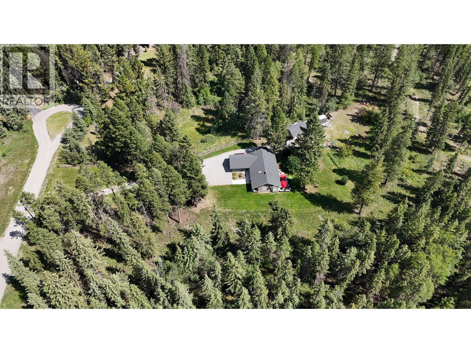 4814 Lake Road, Windermere, British Columbia  V0B 2L2 - Photo 31 - 10358375