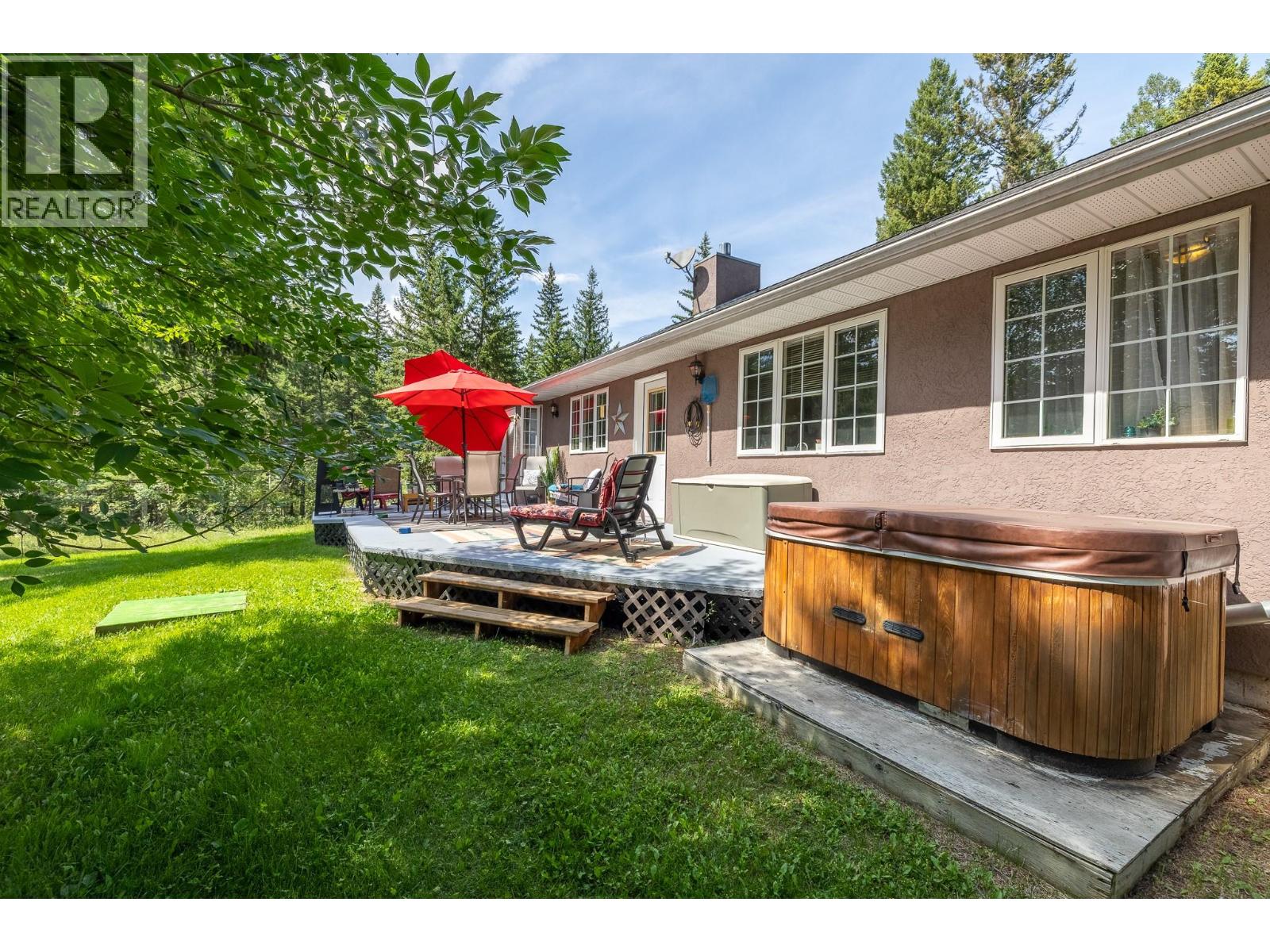 4814 Lake Road, Windermere, British Columbia  V0B 2L2 - Photo 8 - 10358375