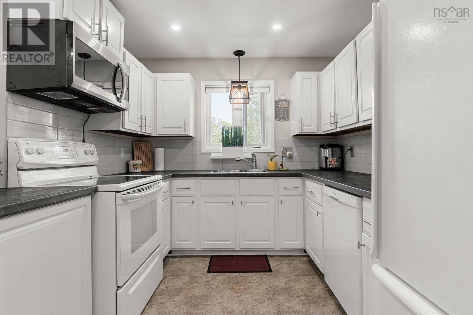 77 Bedford Hills Road, Bedford, Nova Scotia  B4A 1J8 - Photo 6 - 202515160