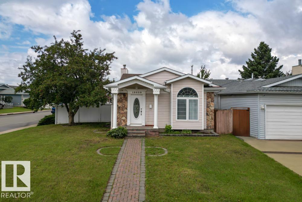19020 86 AV NW NW, Edmonton, Alberta