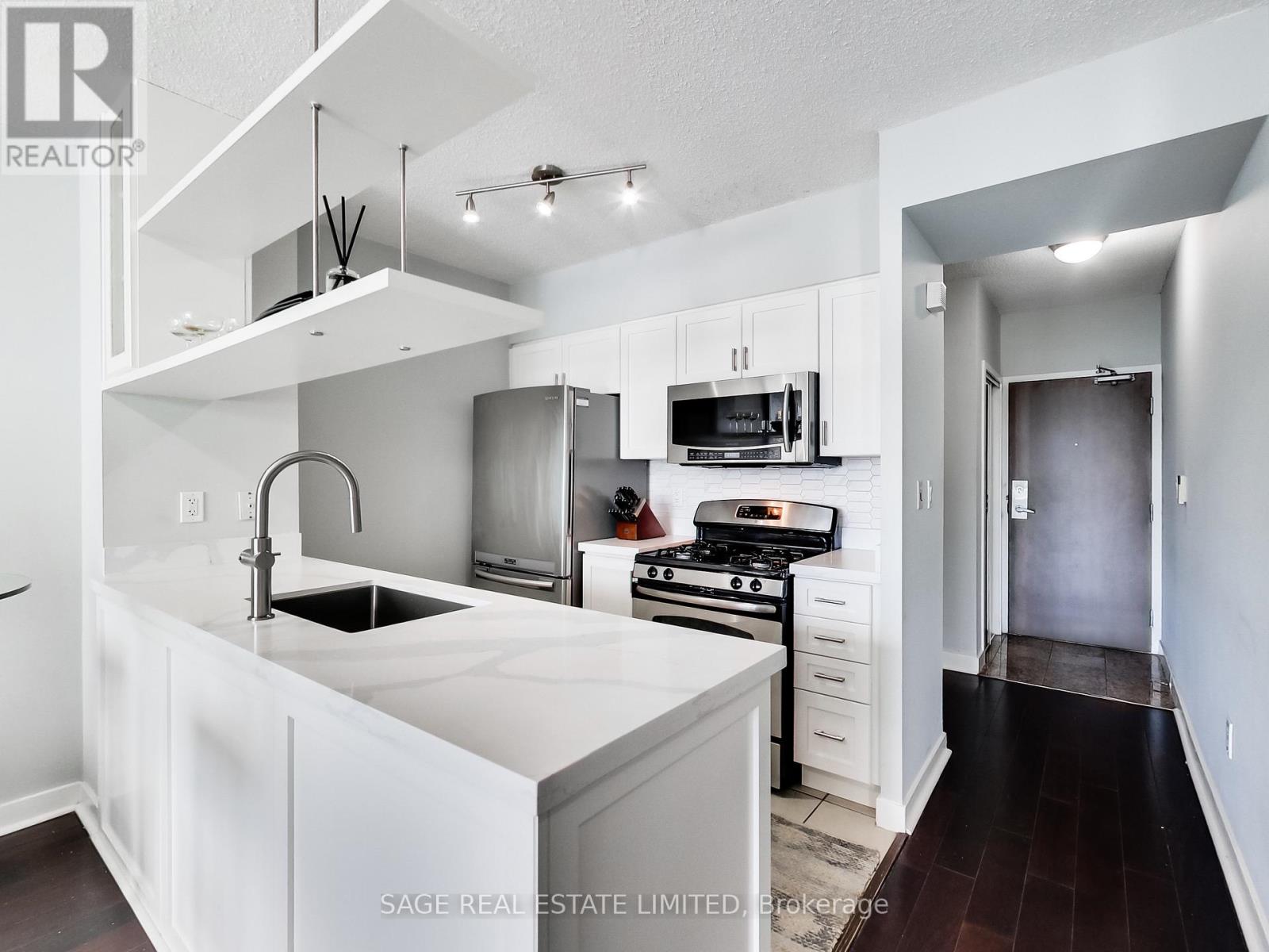 3707 - 35 Mariner Terrace, Toronto, Ontario  M5V 3V9 - Photo 6 - C12346159