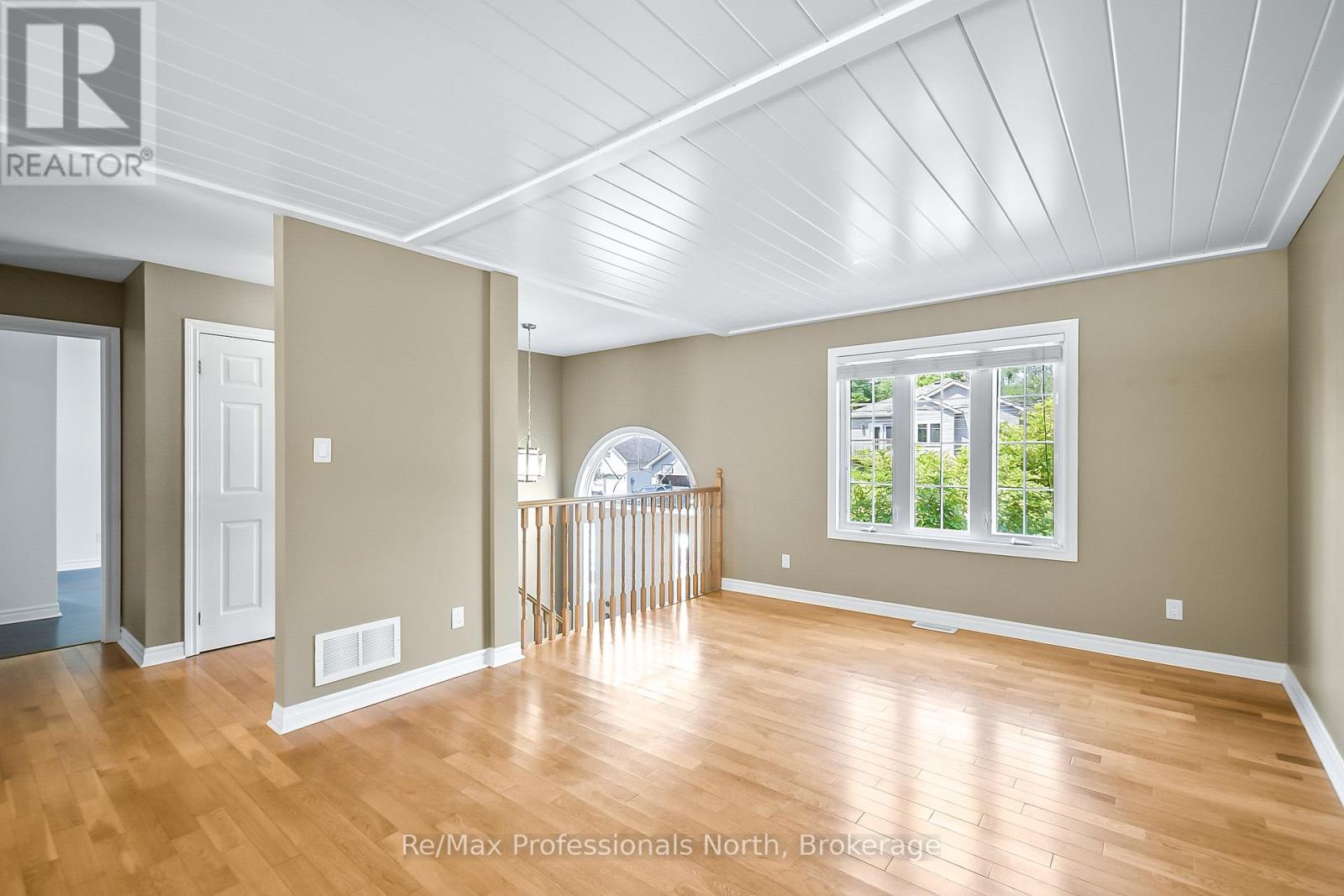 Property at 635 WAGNER STREET image 4