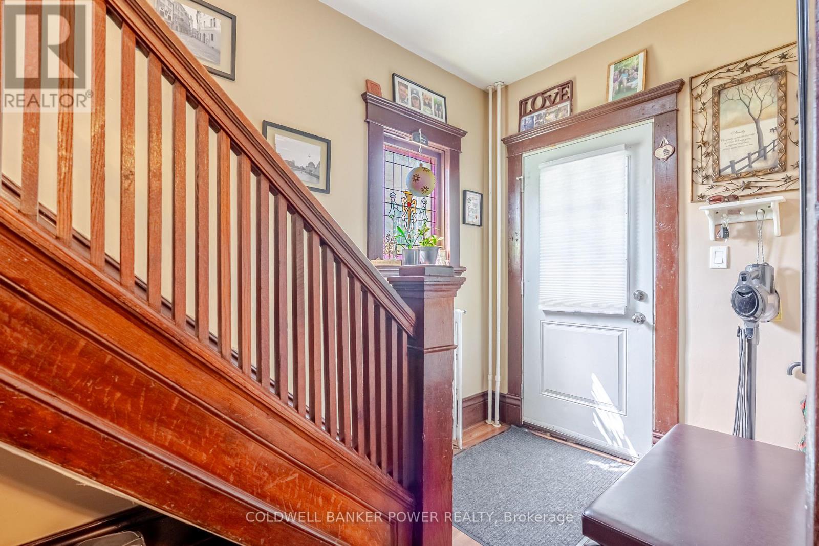 38 Linwood Street, London East (East C), Ontario  N5Y 1W2 - Photo 4 - X12346300