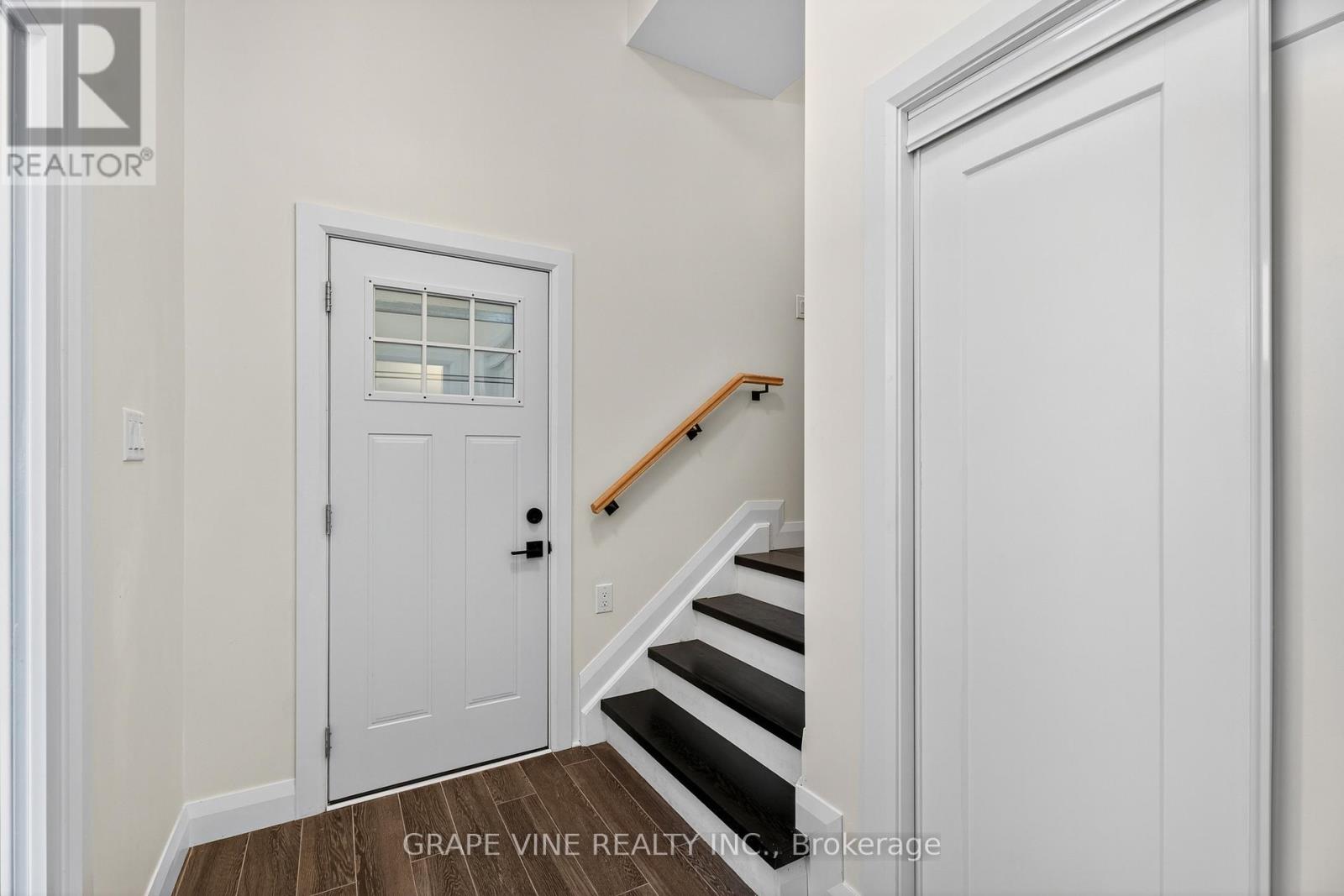 36 First Avenue, Russell, Ontario  K4R 1C9 - Photo 11 - X12346183