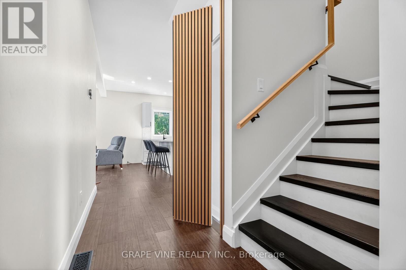 36 First Avenue, Russell, Ontario  K4R 1C9 - Photo 12 - X12346183
