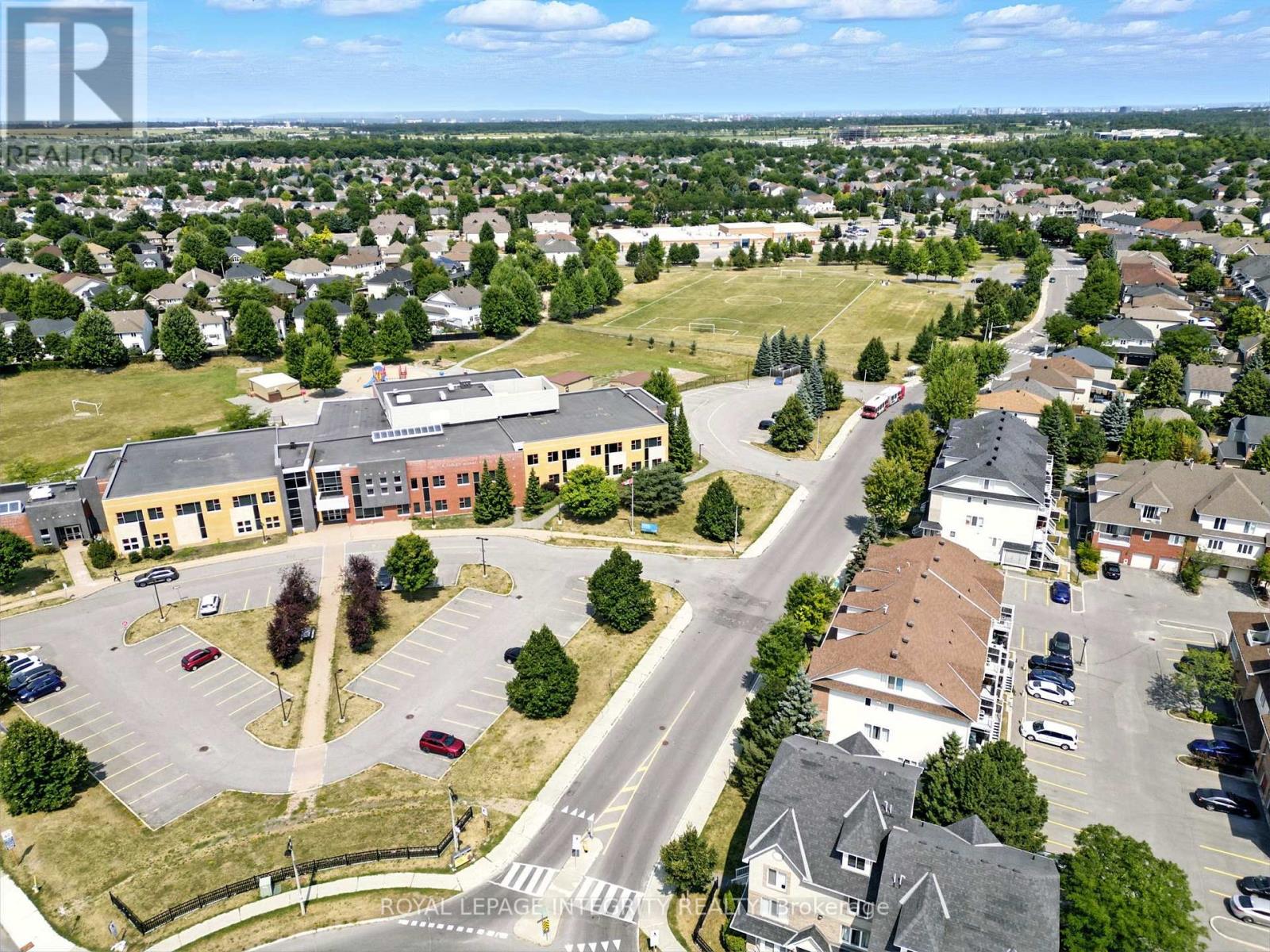 B - 10 Daybreak Street, Ottawa, Ontario  K2G 6T9 - Photo 38 - X12346303