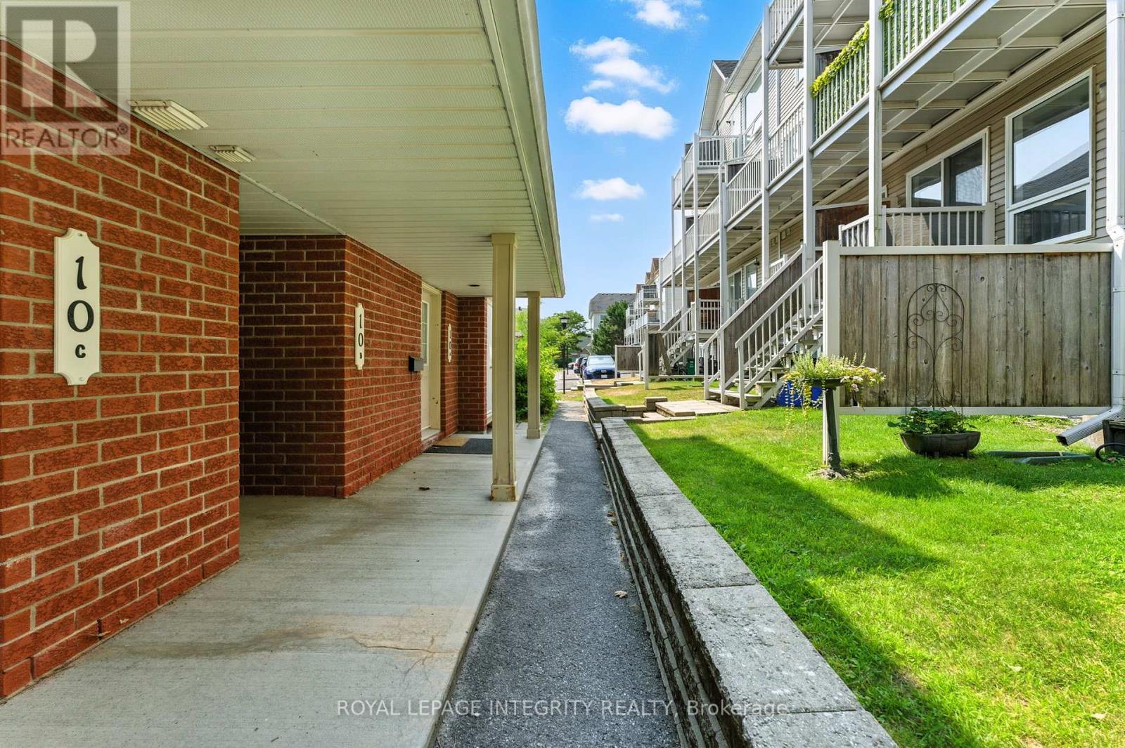 B - 10 Daybreak Street, Ottawa, Ontario  K2G 6T9 - Photo 4 - X12346303