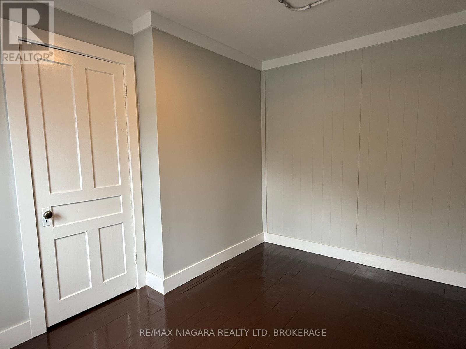 214 Jarvis Street, Fort Erie, Ontario  L2A 2S5 - Photo 17 - X12346207
